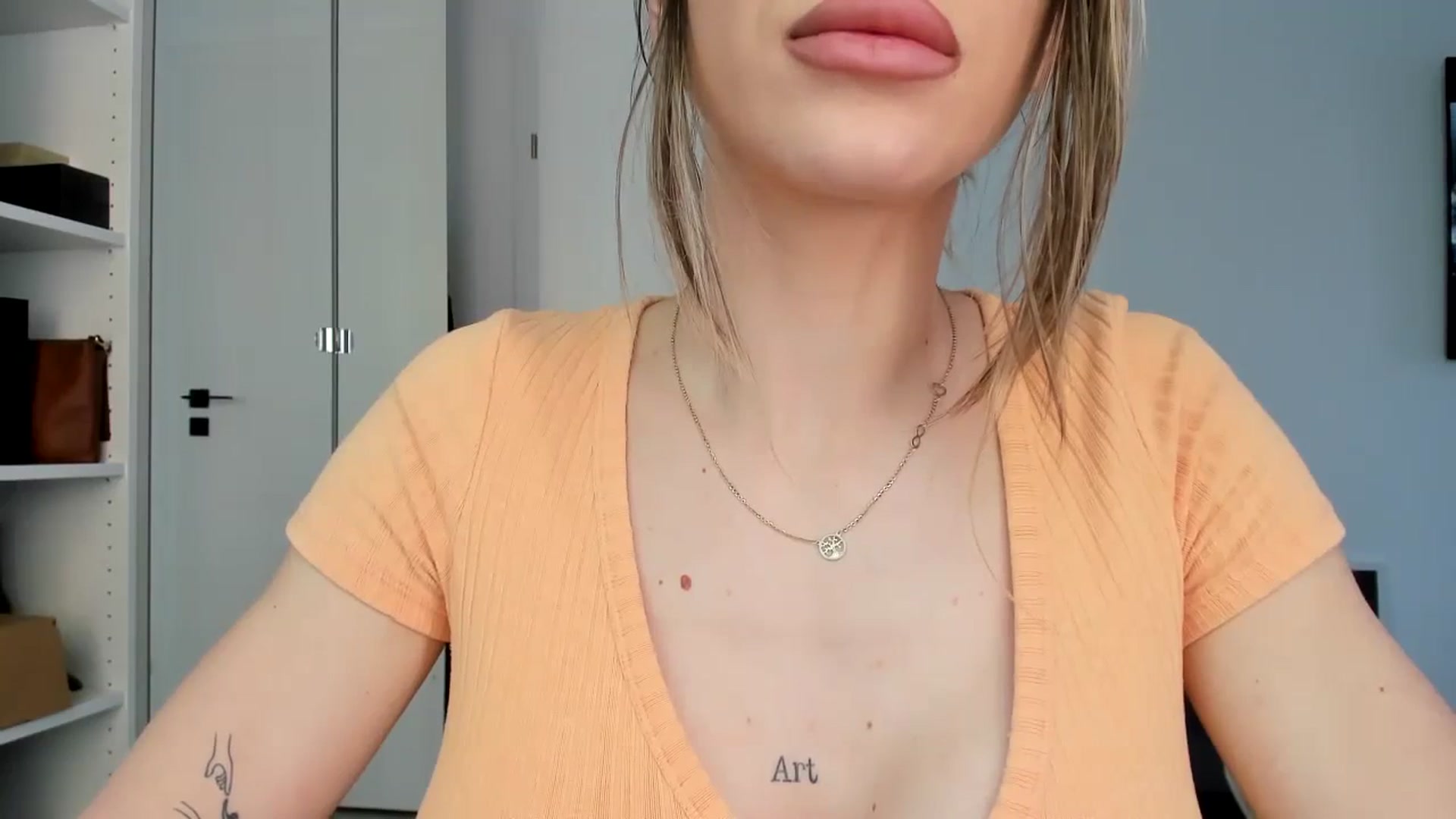 Gallery image thumbnail from Yourbabyyy96's myfreecams stream on, 04/12/2024, 14:26 image 18 of 20
