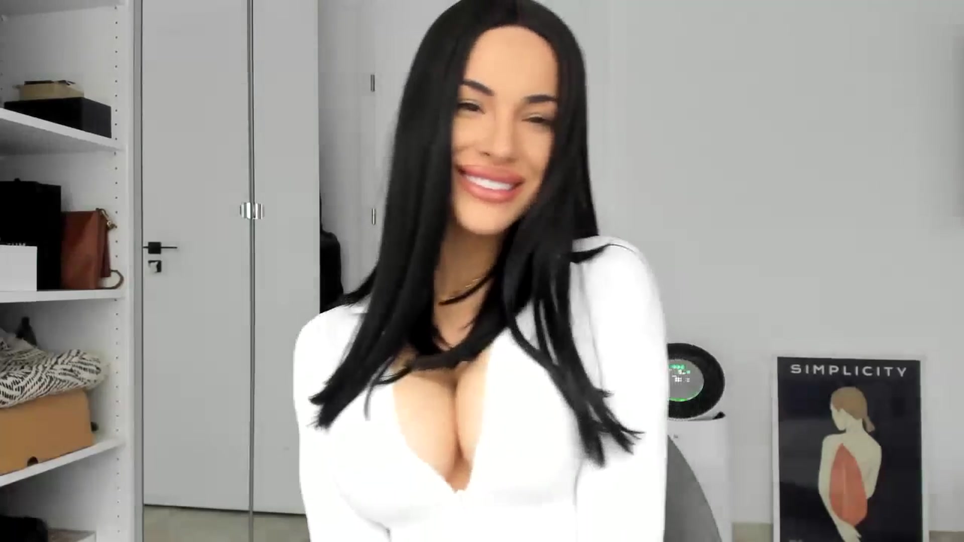 Gallery image thumbnail from Yourbabyyy96's myfreecams stream on, 04/17/2024, 10:22 image 2 of 20