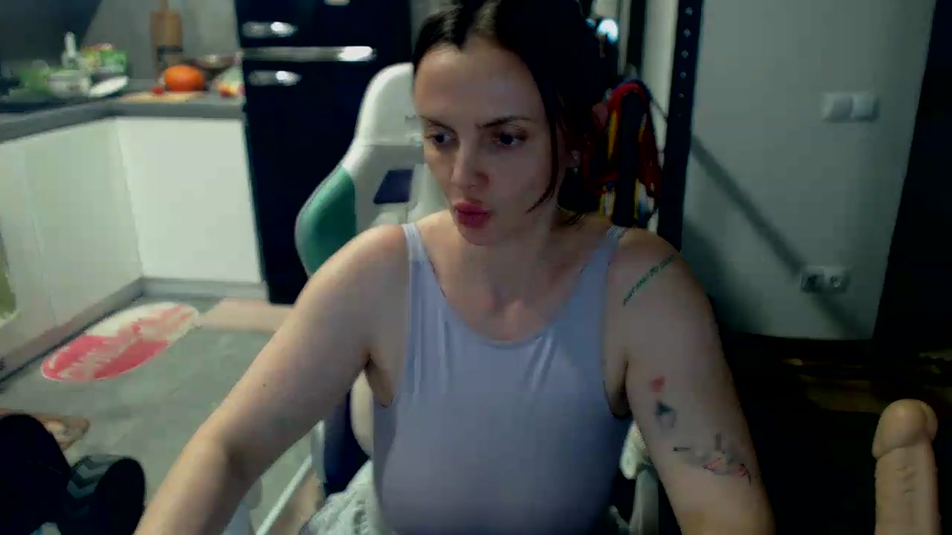 Gallery image thumbnail from Yourdream25's myfreecams stream on, 08/21/2026, 16:40 image 14 of 20