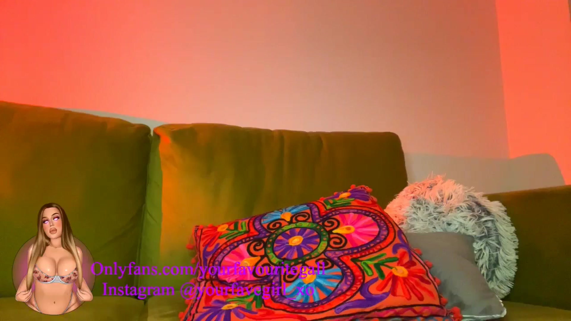 Gallery image thumbnail from Yourfavegall's myfreecams stream on, 10/29/2023, 02:45 image 4 of 20