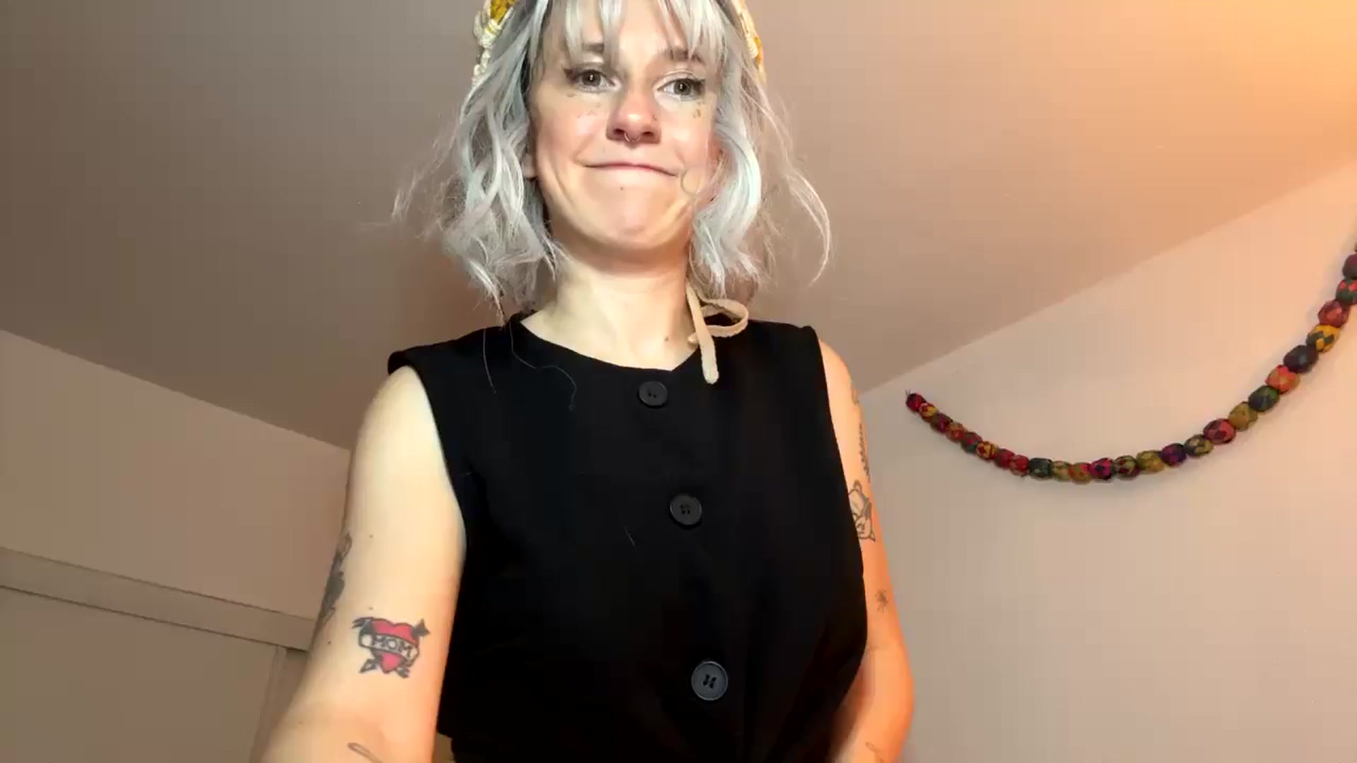 Gallery image thumbnail from Yourgirlalice's myfreecams stream on, 12/18/2025, 19:29 image 7 of 20