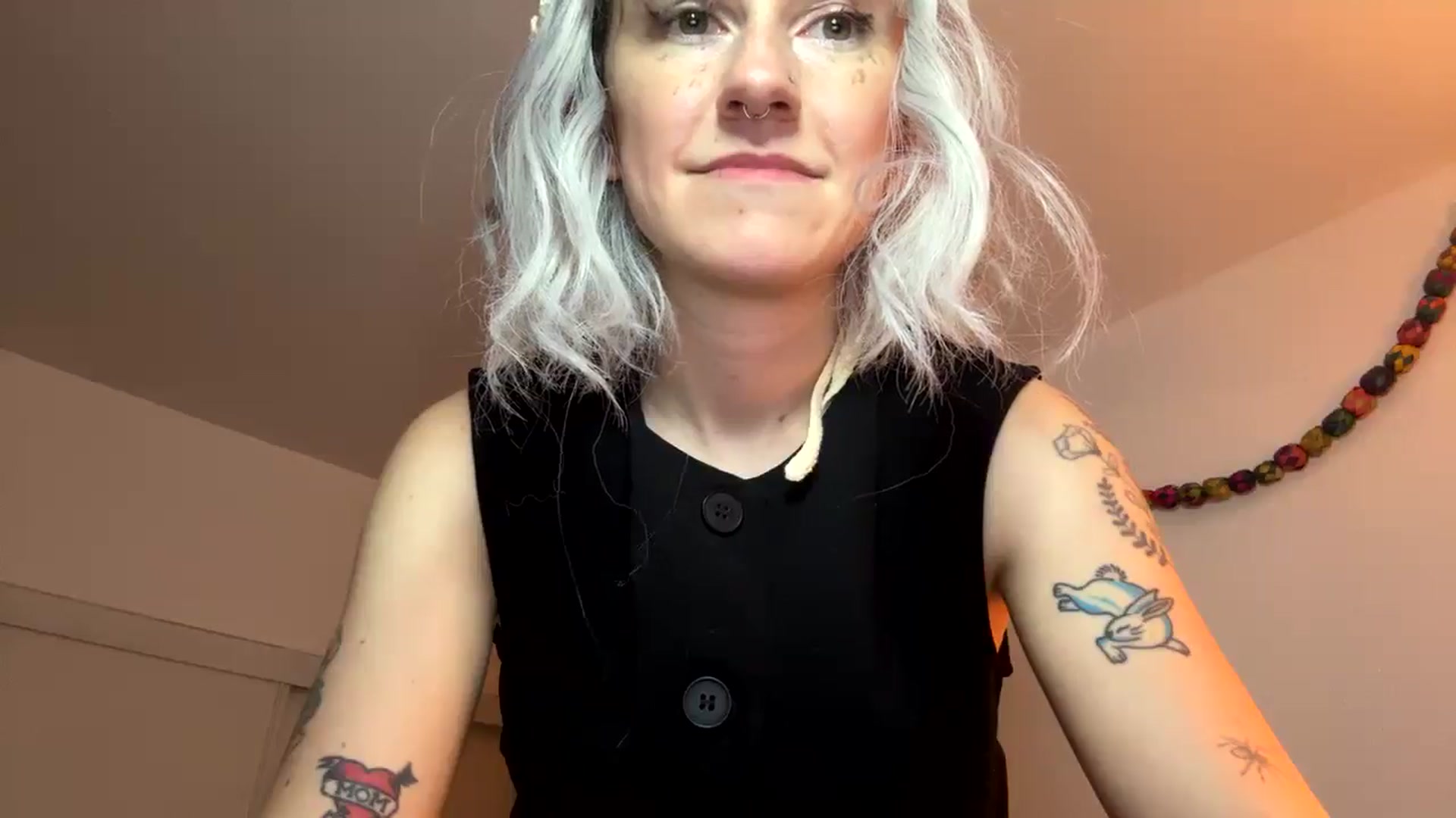Gallery image thumbnail from Yourgirlalice's myfreecams stream on, 12/18/2025, 19:29 image 3 of 20