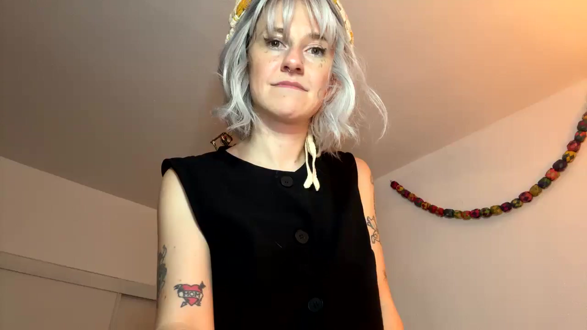 Gallery image thumbnail from Yourgirlalice's myfreecams stream on, 12/18/2025, 19:29 image 9 of 20