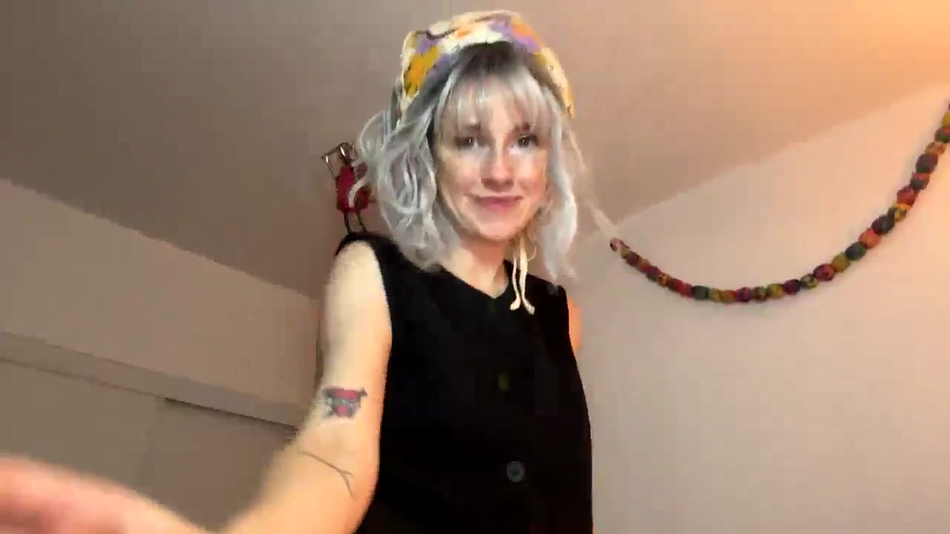 Gallery image thumbnail from Yourgirlalice's myfreecams stream on, 12/18/2025, 19:29 image 14 of 20