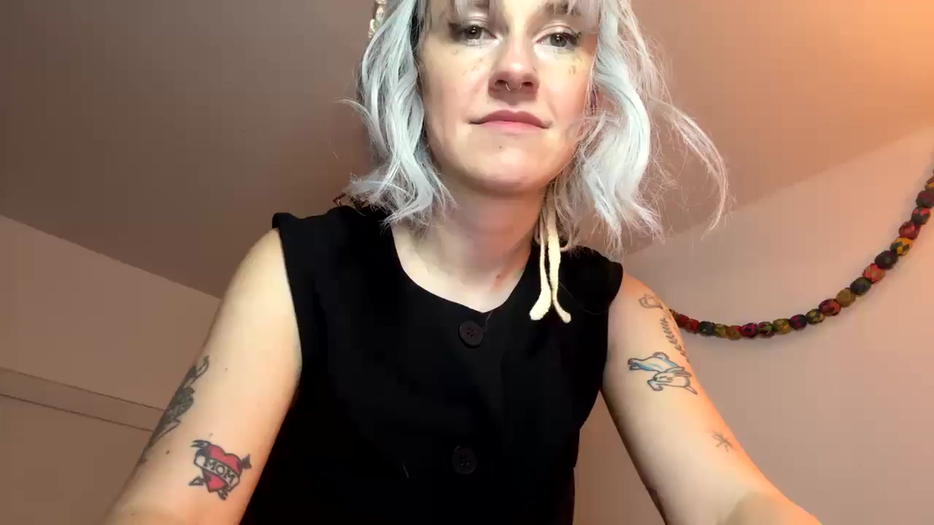 Gallery image thumbnail from Yourgirlalice's myfreecams stream on, 12/18/2025, 19:29 image 10 of 20
