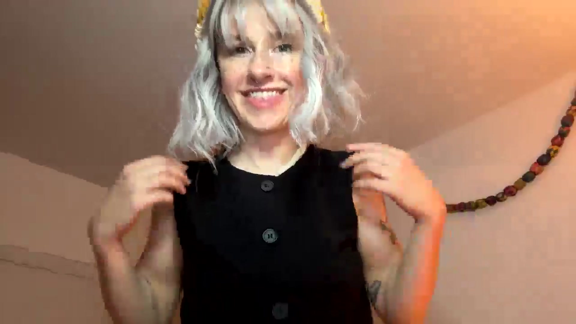 Gallery image thumbnail from Yourgirlalice's myfreecams stream on, 12/18/2025, 19:29 image 5 of 20