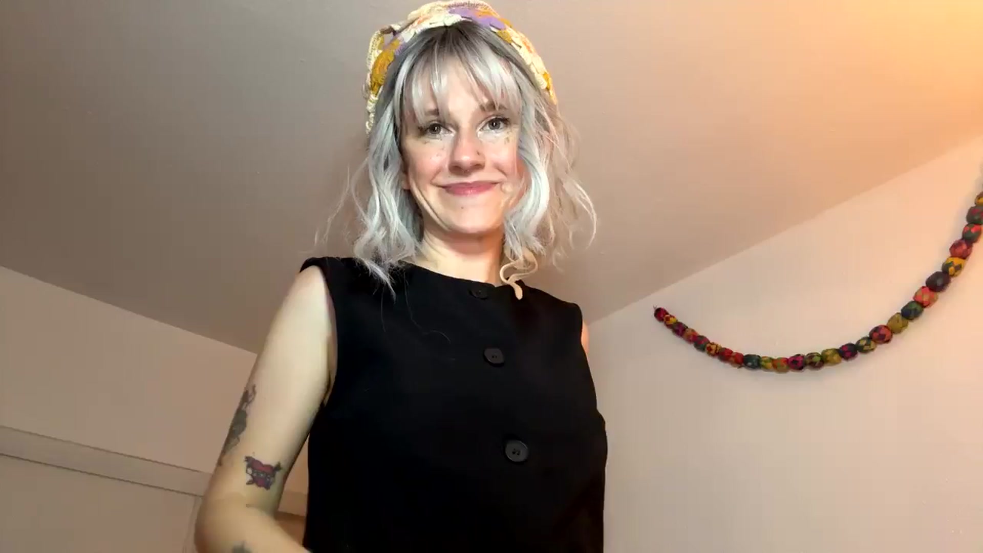 Gallery image thumbnail from Yourgirlalice's myfreecams stream on, 12/18/2025, 19:29 image 6 of 20