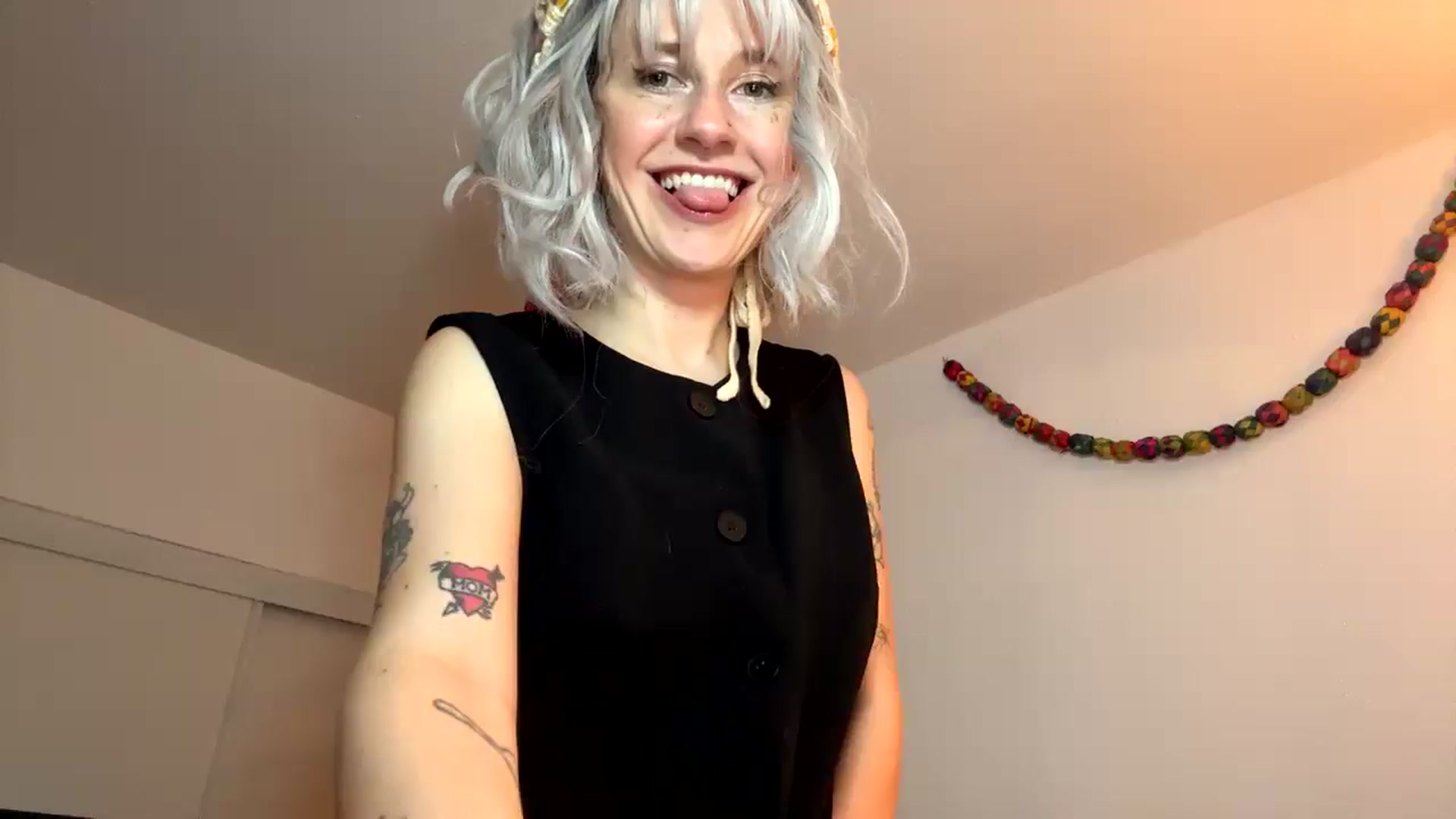 Gallery image thumbnail from Yourgirlalice's myfreecams stream on, 12/18/2025, 19:29 image 15 of 20