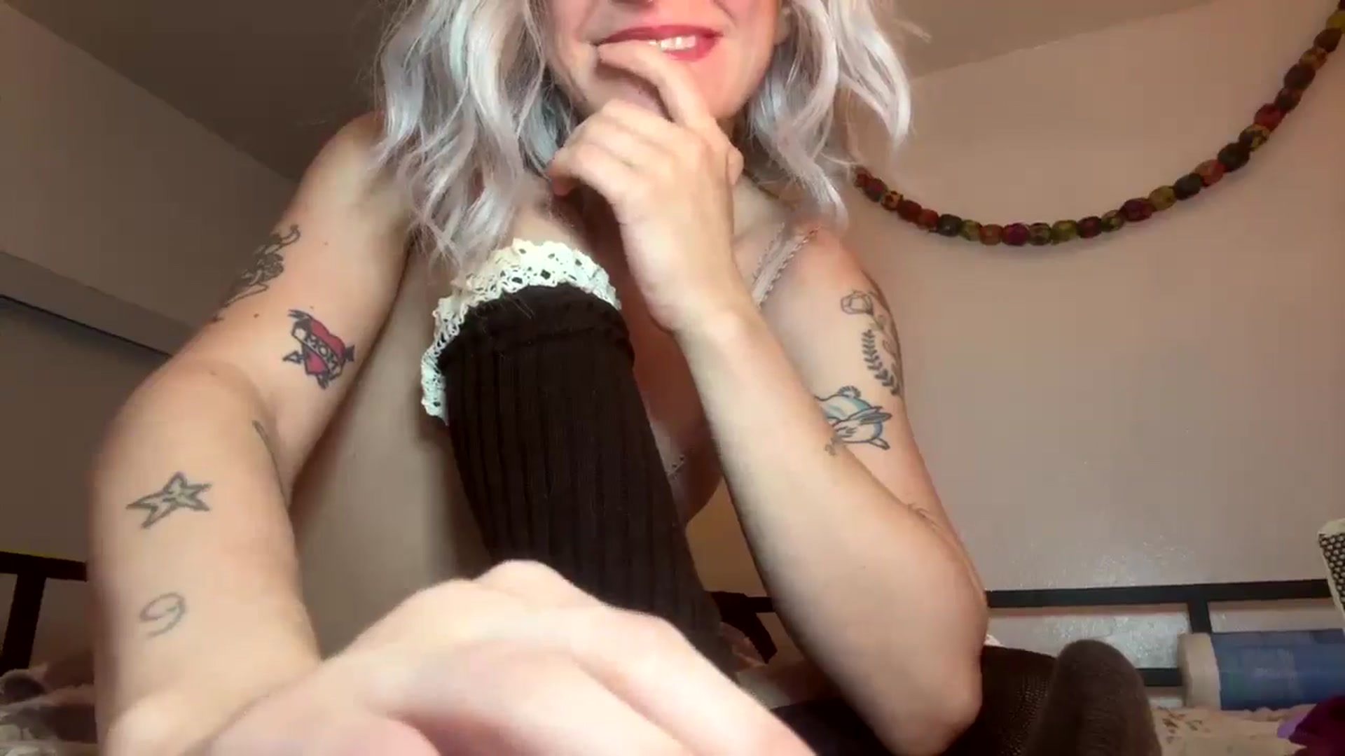 Gallery image thumbnail from Yourgirlalice's myfreecams stream on, 12/29/2025, 08:31 image 5 of 20