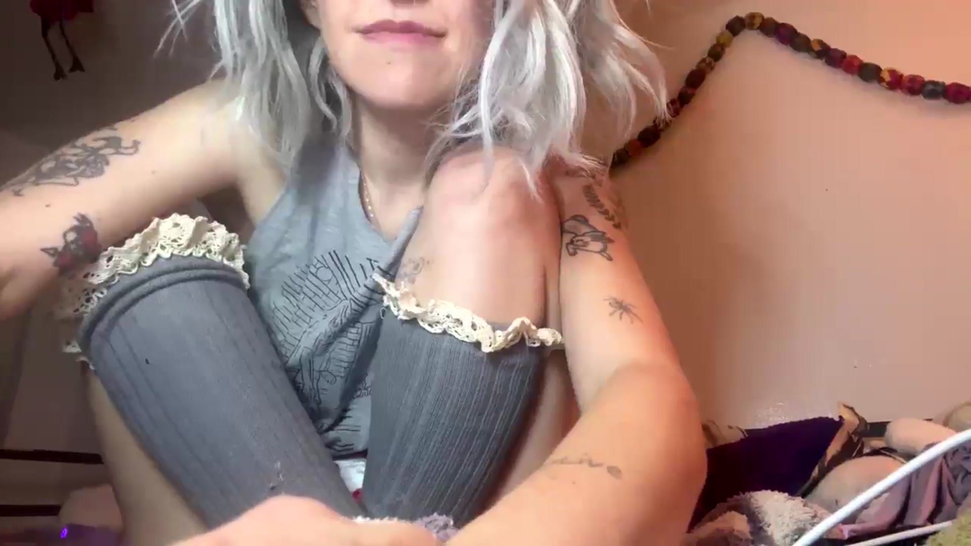 Gallery image thumbnail from Yourgirlalice's myfreecams stream on, 01/25/2026, 12:31 image 14 of 20