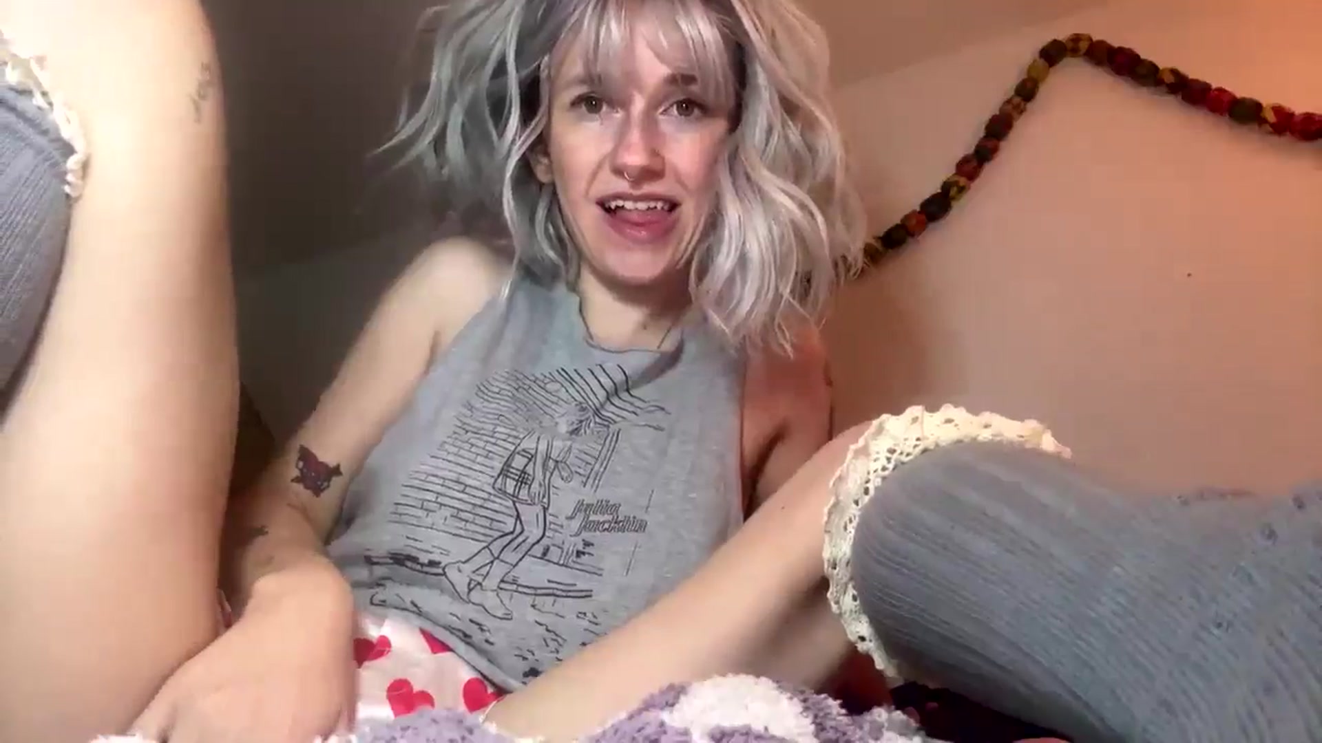 Gallery image thumbnail from Yourgirlalice's myfreecams stream on, 01/25/2026, 12:31 image 10 of 20