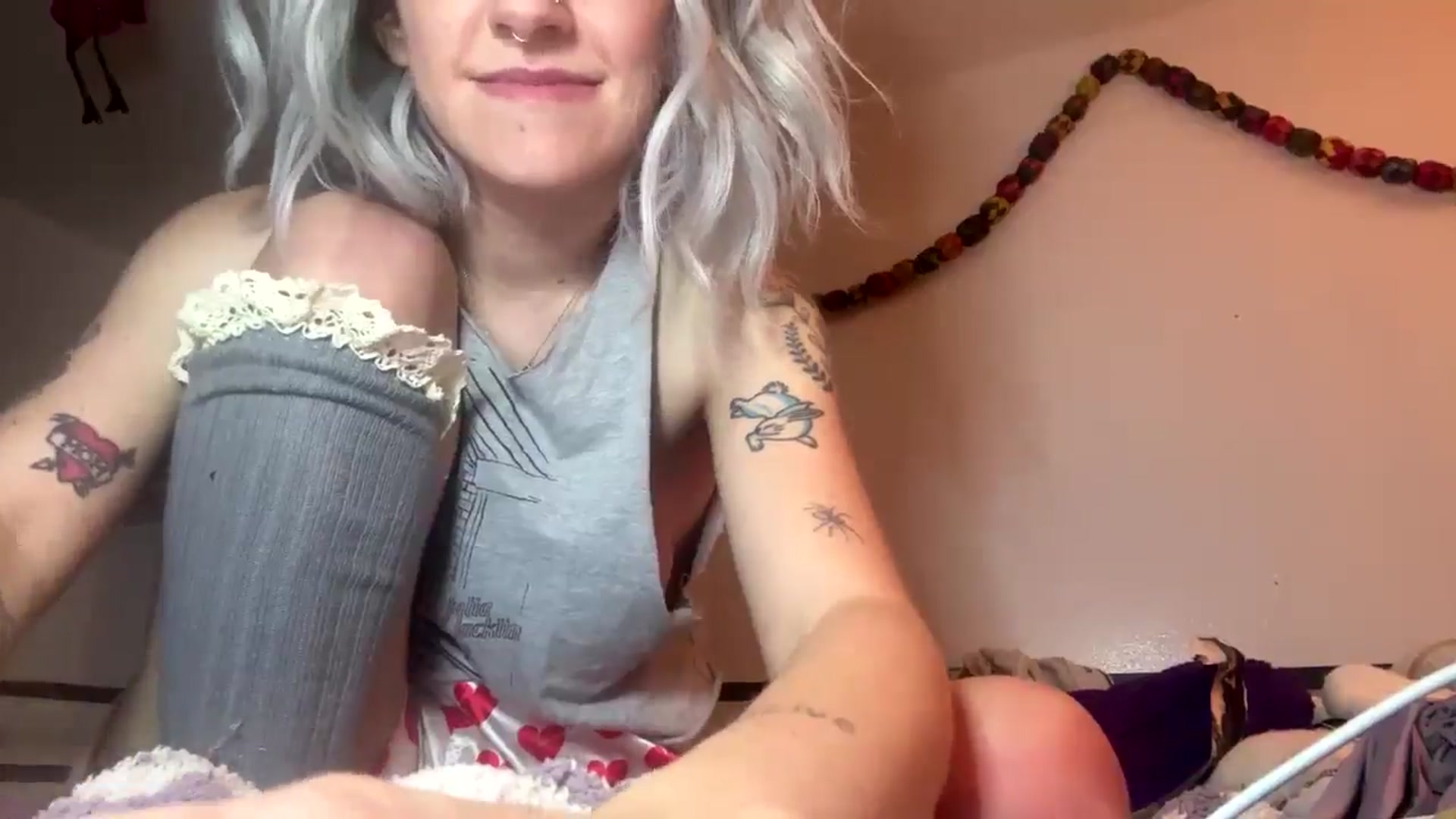 Gallery image thumbnail from Yourgirlalice's myfreecams stream on, 01/25/2026, 12:31 image 16 of 20