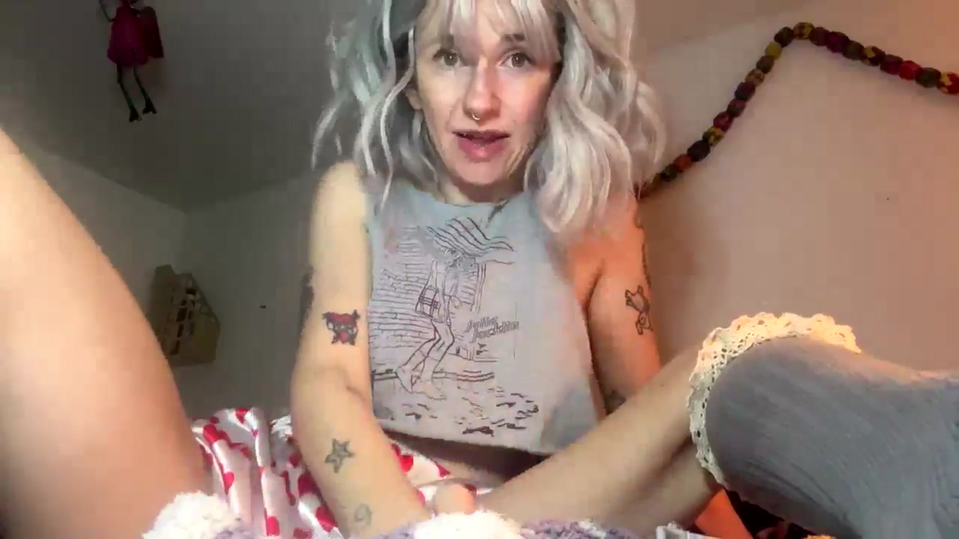 Gallery image thumbnail from Yourgirlalice's myfreecams stream on, 01/25/2026, 12:31 image 7 of 20