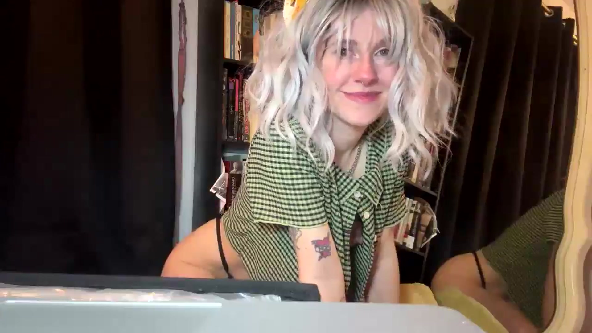 Gallery image thumbnail from Yourgirlalice's myfreecams stream on, 01/28/2026, 09:54 image 18 of 20