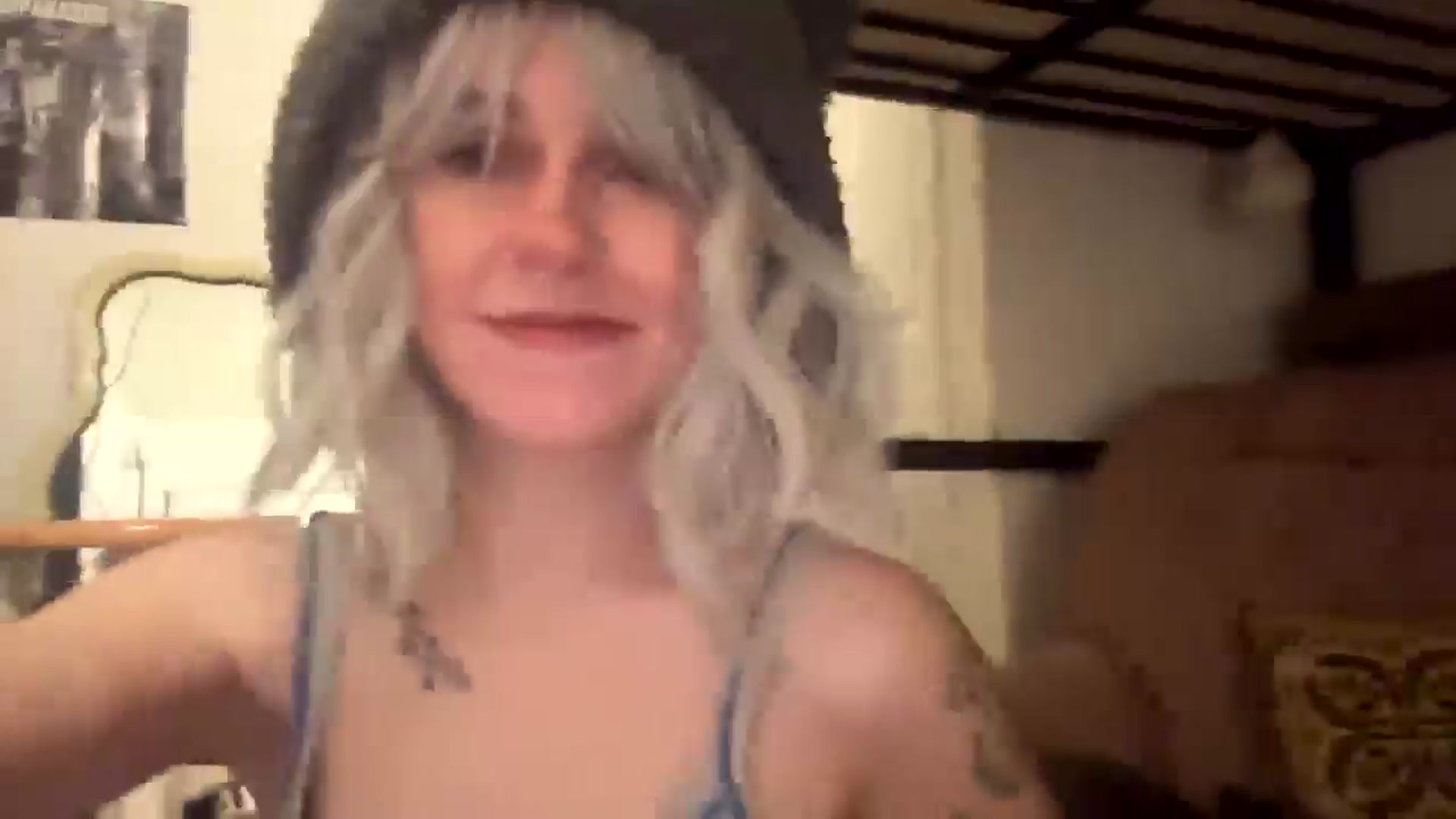 Gallery image thumbnail from Yourgirlalice's myfreecams stream on, 02/19/2026, 08:12 image 14 of 20