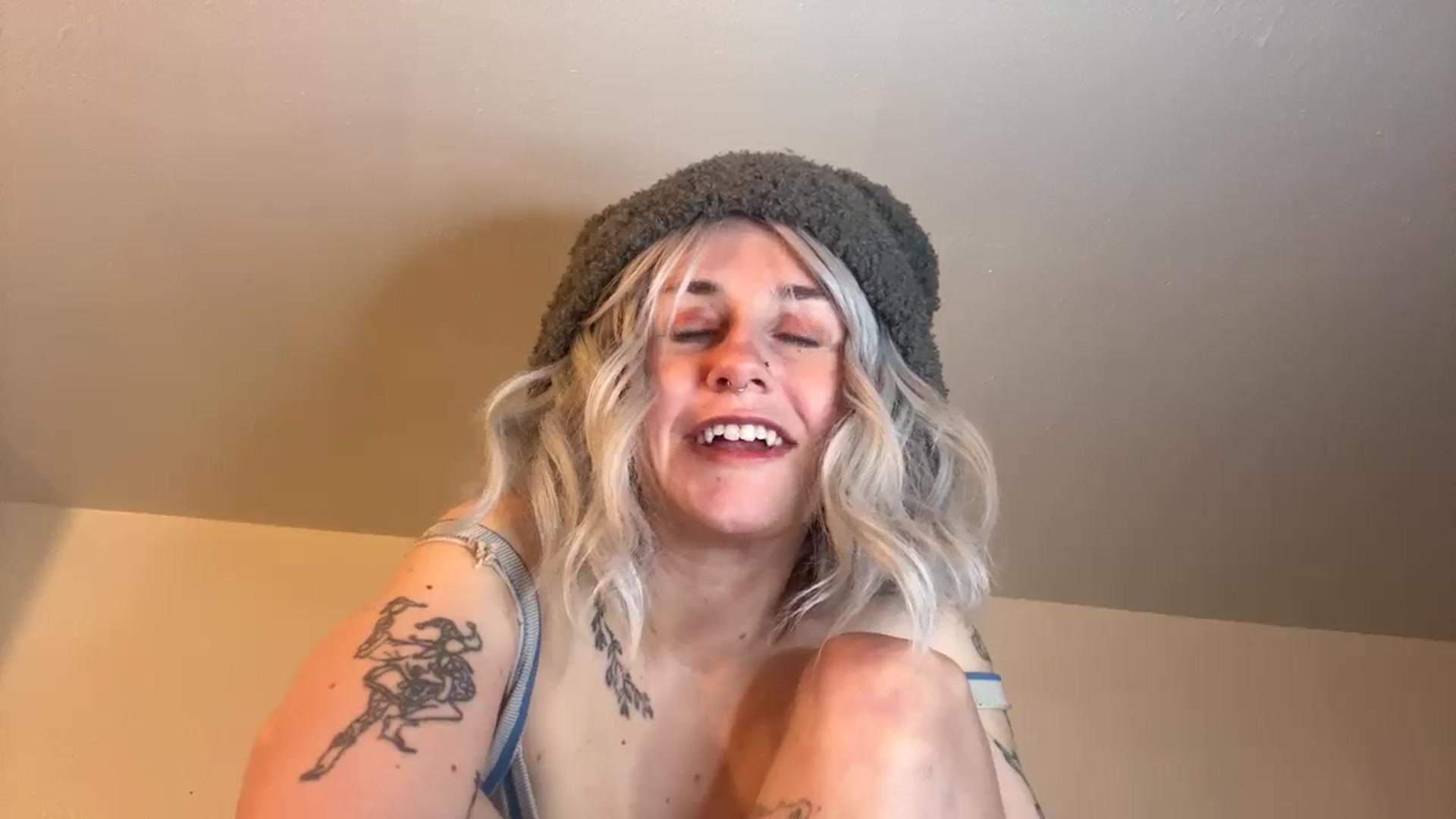 Gallery image thumbnail from Yourgirlalice's myfreecams stream on, 02/19/2026, 08:29 image 12 of 20