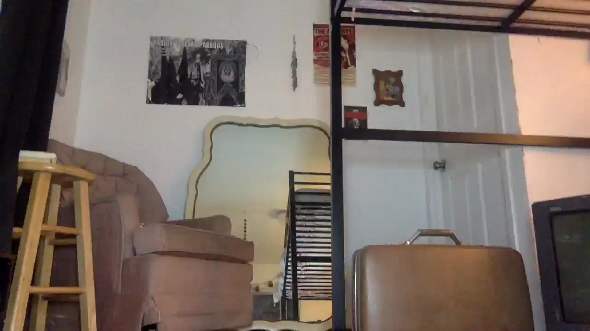 Gallery image thumbnail from Yourgirlalice's myfreecams stream on, 04/15/2026, 15:27 image 4 of 20
