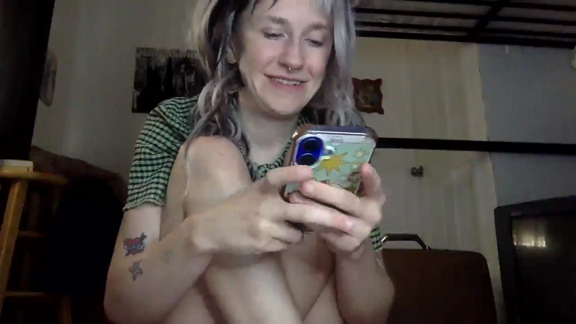 Gallery image thumbnail from Yourgirlalice's myfreecams stream on, 04/15/2026, 23:29 image 13 of 20