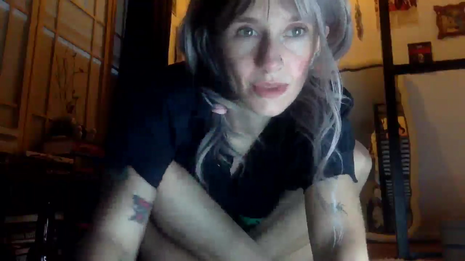 Gallery image thumbnail from Yourgirlalice's myfreecams stream on, 04/20/2026, 14:21 image 19 of 20