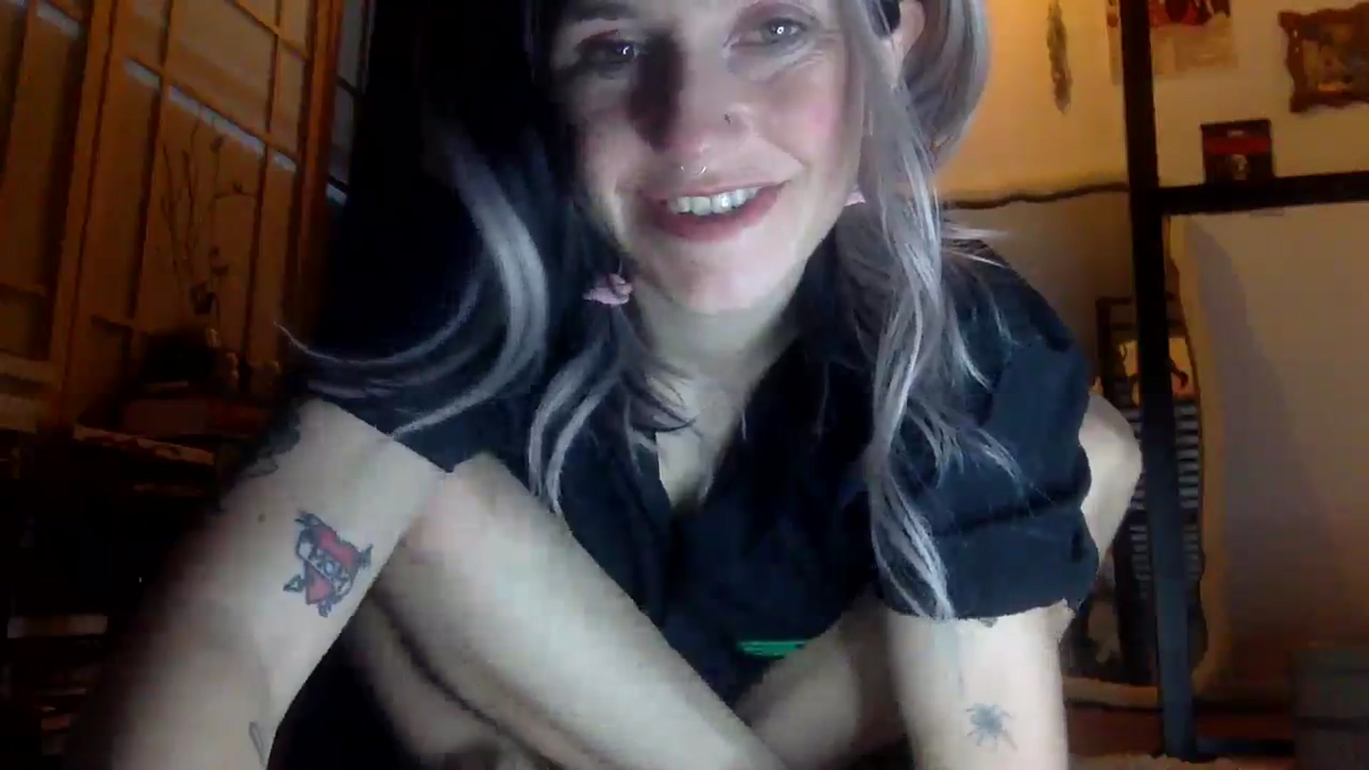 Gallery image thumbnail from Yourgirlalice's myfreecams stream on, 04/20/2026, 14:21 image 17 of 20