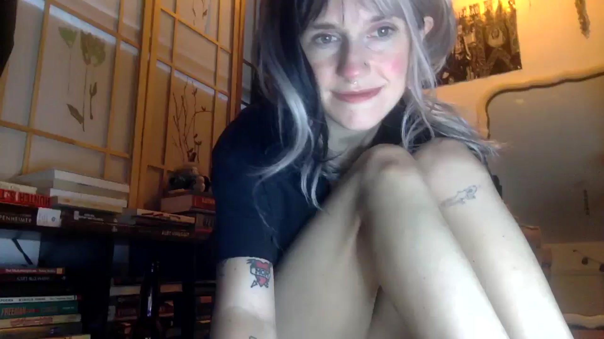 Gallery image thumbnail from Yourgirlalice's myfreecams stream on, 04/20/2026, 14:21 image 14 of 20