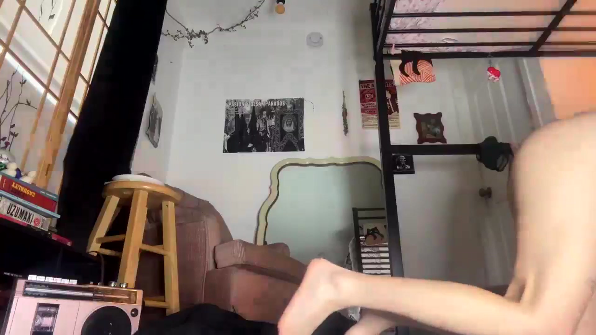 Gallery image thumbnail from Yourgirlalice's myfreecams stream on, 04/20/2026, 14:44 image 15 of 20