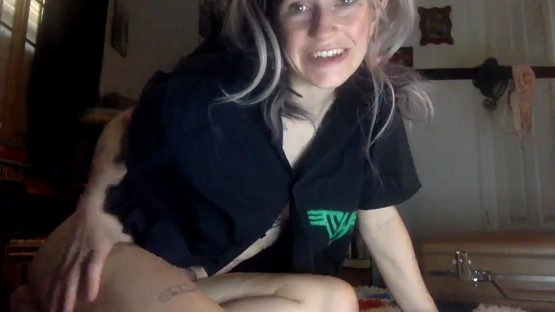 Gallery image thumbnail from Yourgirlalice's myfreecams stream on, 04/20/2026, 17:25 image 15 of 20