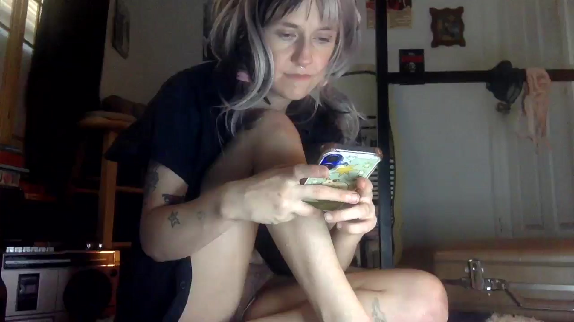 Gallery image thumbnail from Yourgirlalice's myfreecams stream on, 04/20/2026, 17:25 image 9 of 20