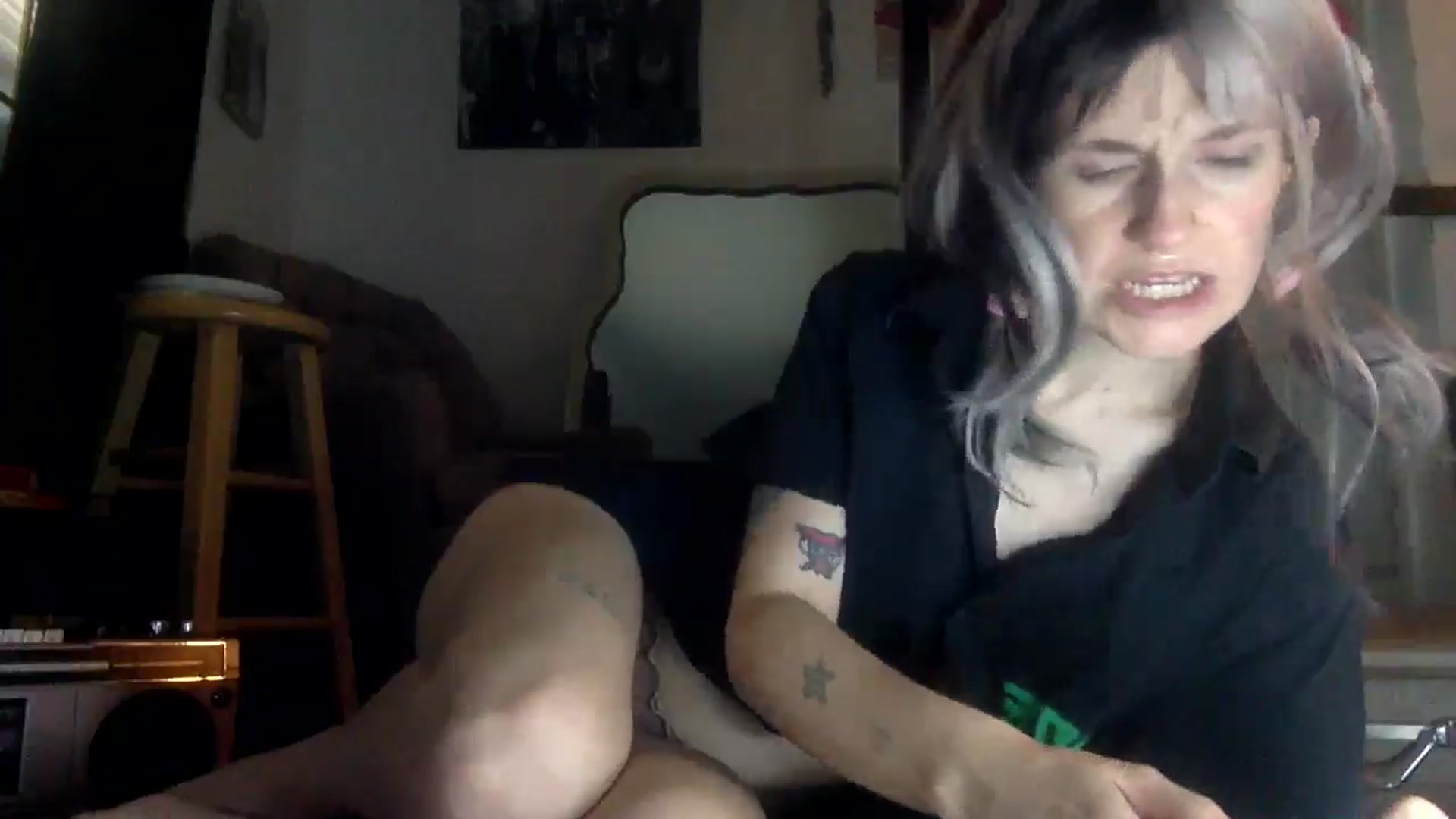 Gallery image thumbnail from Yourgirlalice's myfreecams stream on, 04/20/2026, 17:25 image 2 of 20