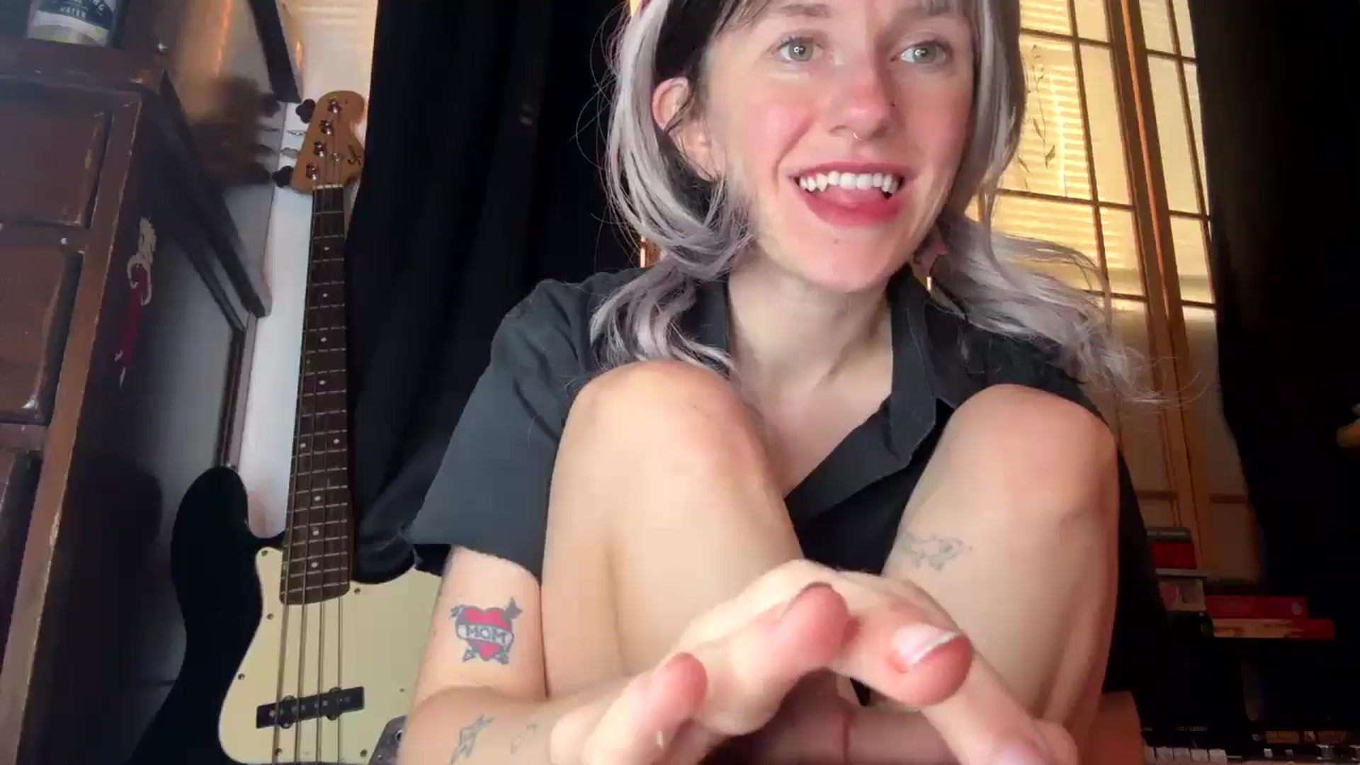 Gallery image thumbnail from Yourgirlalice's myfreecams stream on, 04/21/2026, 02:01 image 4 of 20