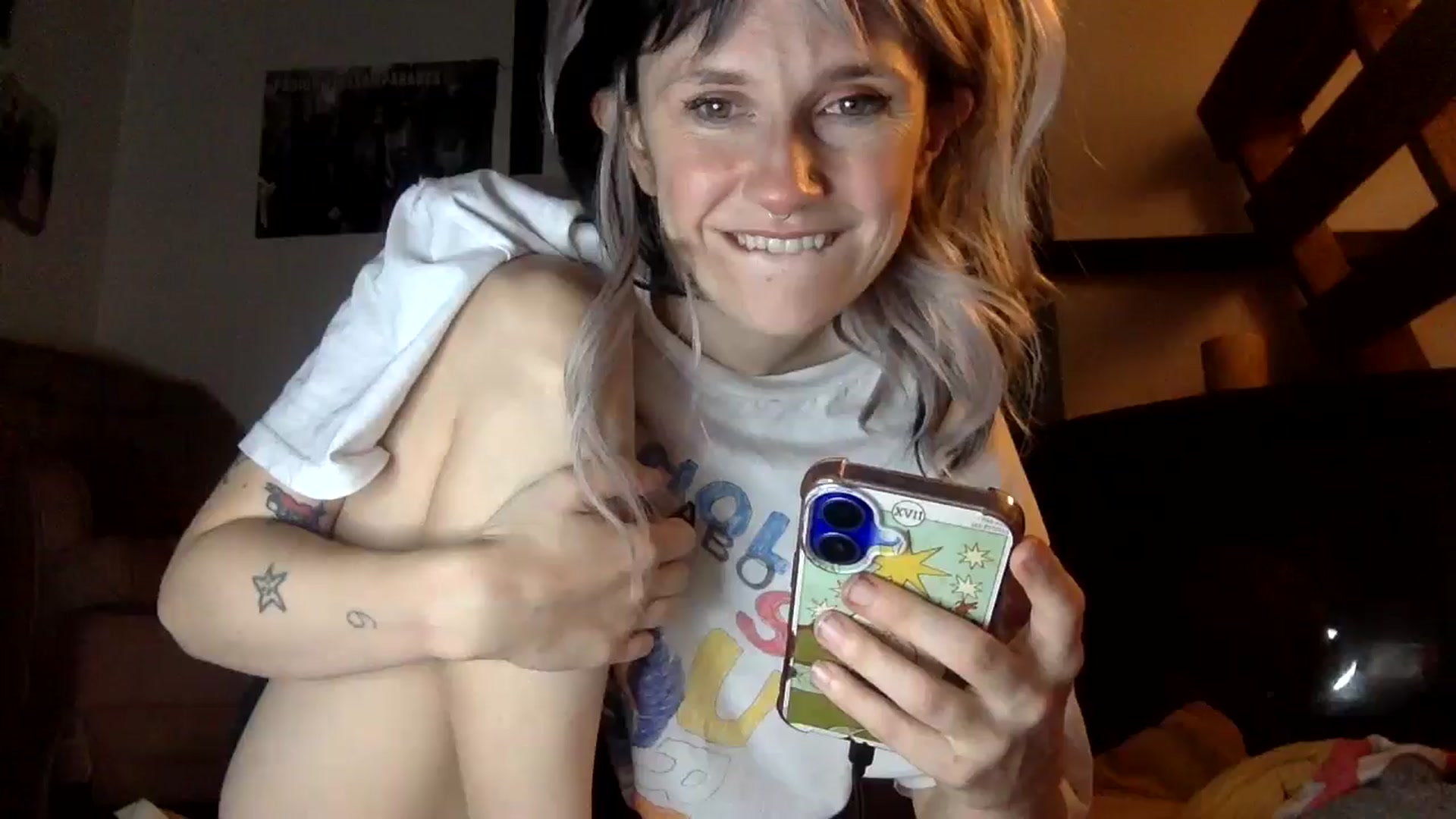 Gallery image thumbnail from Yourgirlalice's myfreecams stream on, 04/21/2026, 11:00 image 6 of 20