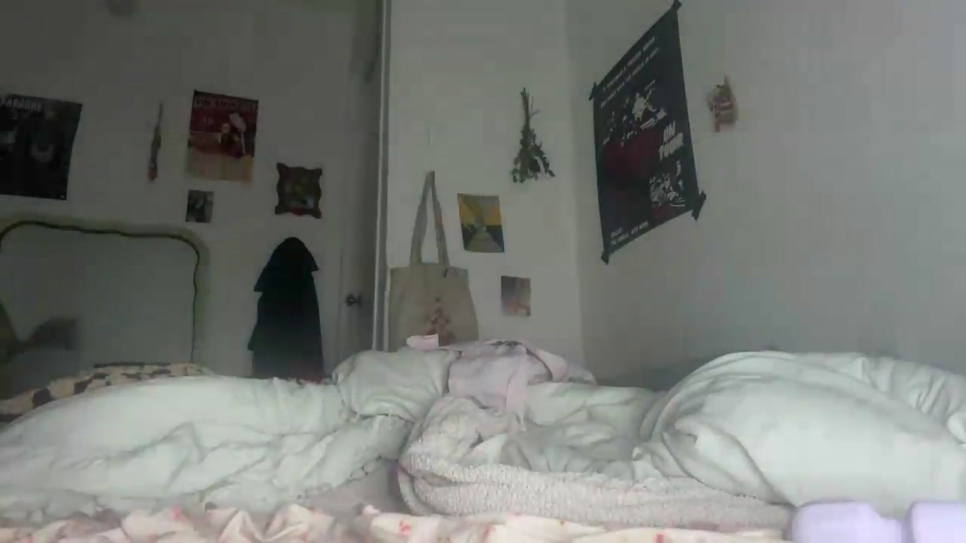 Gallery image thumbnail from Yourgirlalice's myfreecams stream on, 06/04/2026, 09:29 image 14 of 20