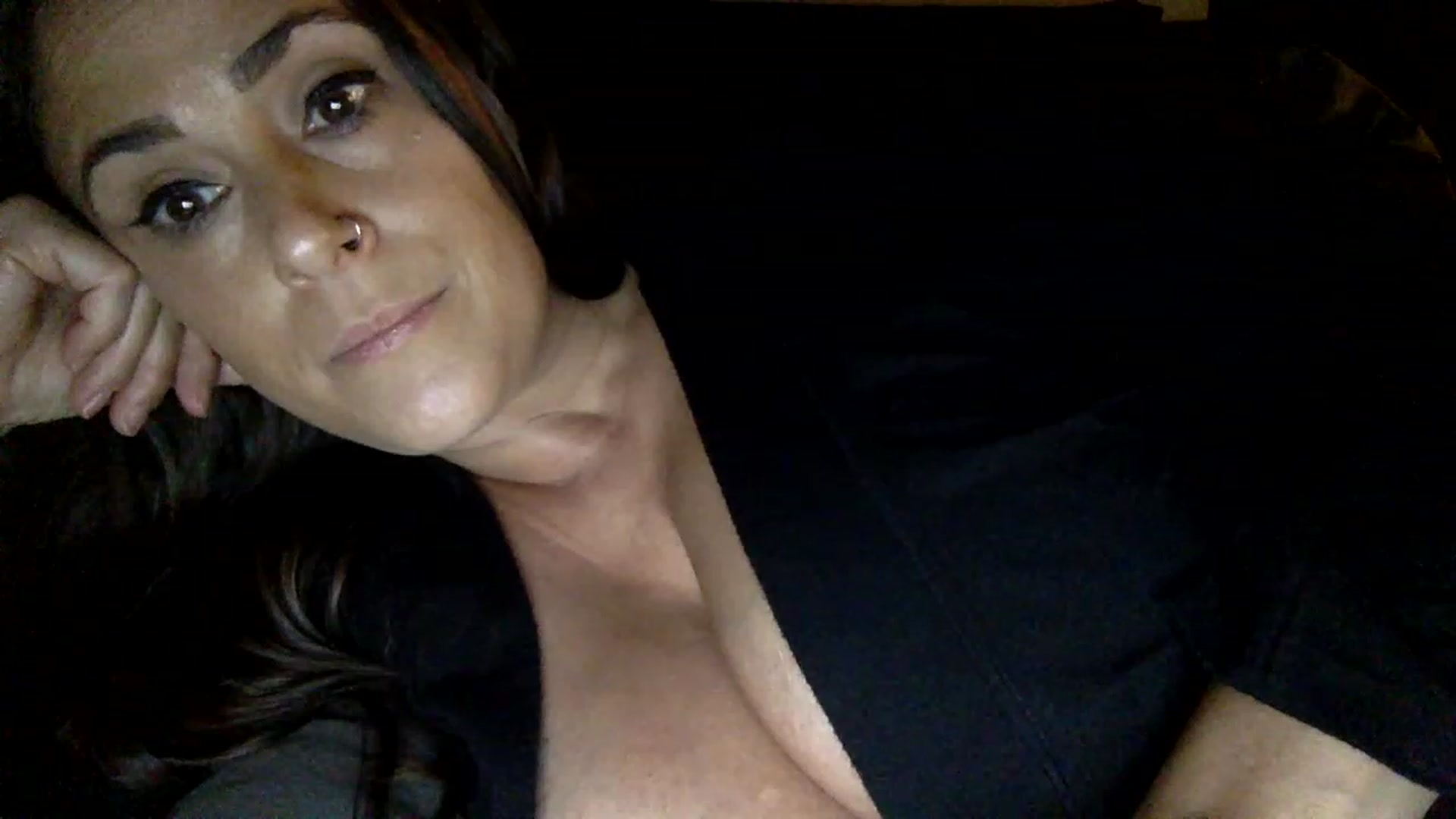 Gallery image thumbnail from Yourgirljones's myfreecams stream on, 11/15/2022, 06:52 image 5 of 20