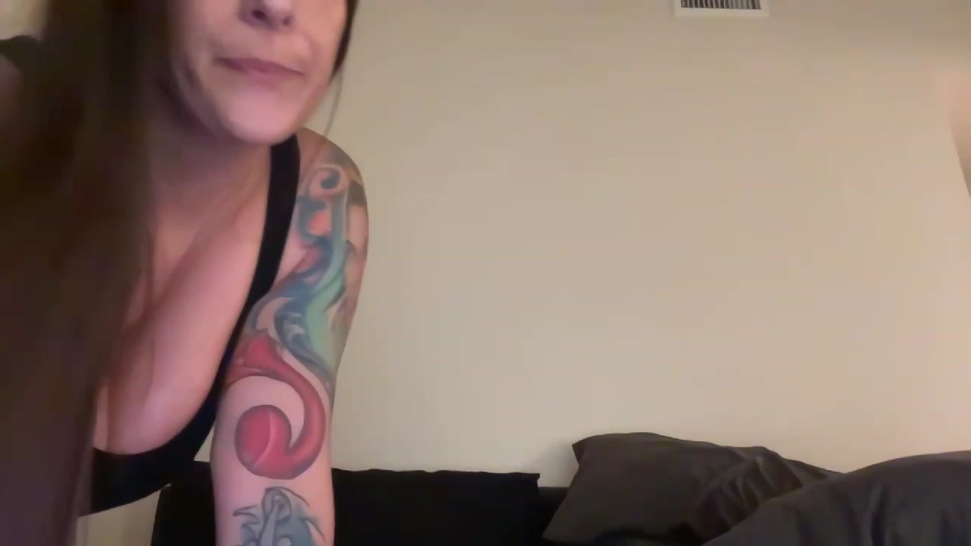 Gallery image thumbnail from Yourgirljones's myfreecams stream on, 01/21/2023, 22:08 image 3 of 20