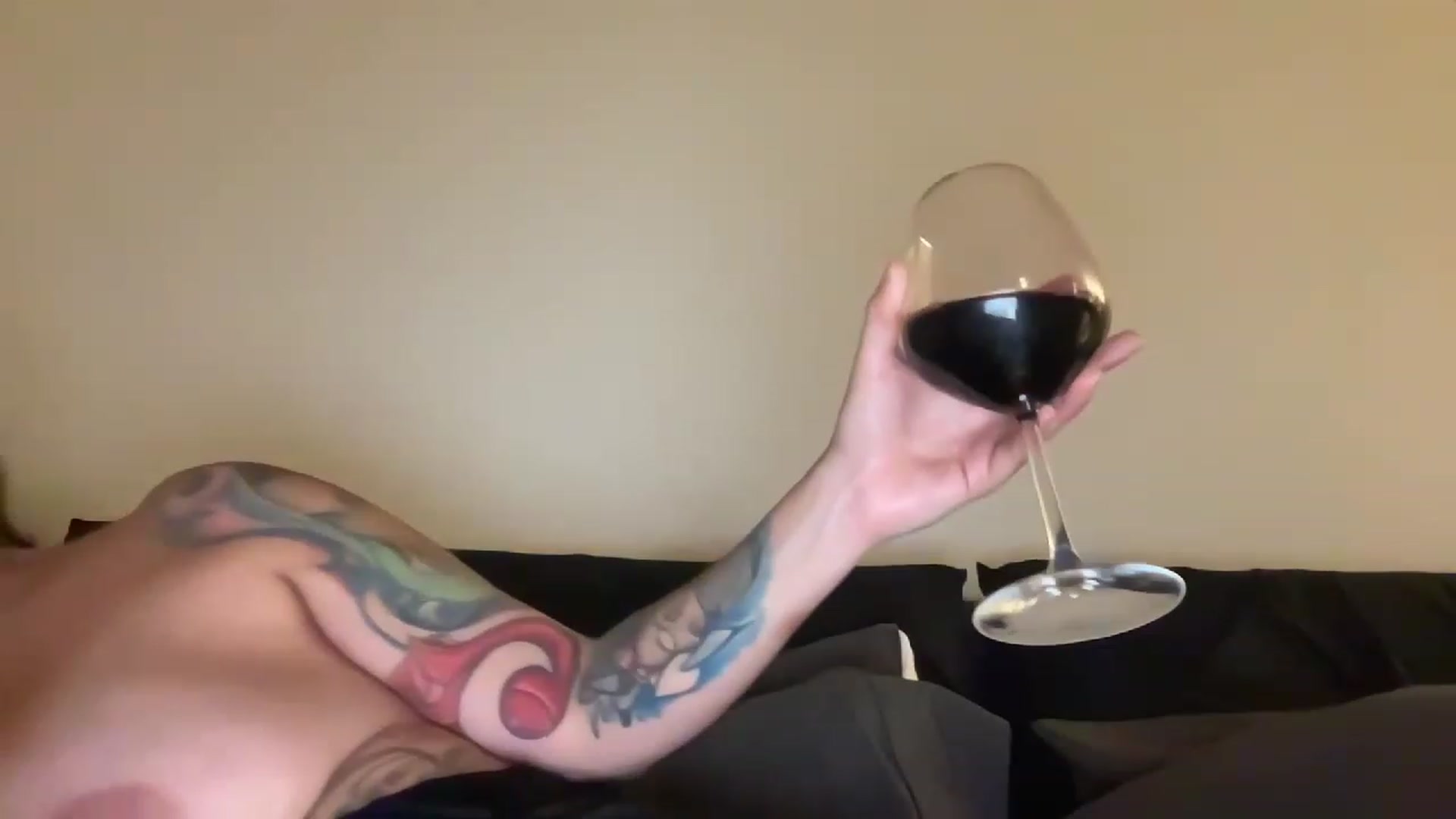 Gallery image thumbnail from Yourgirljones's myfreecams stream on, 02/19/2023, 05:47 image 18 of 20
