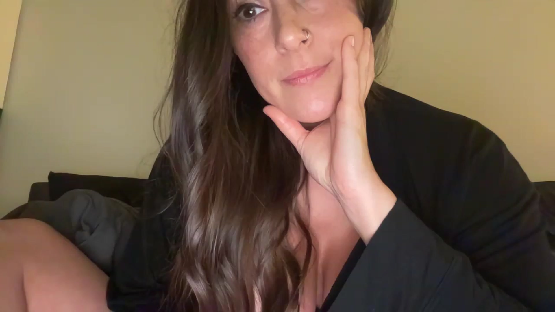 Gallery image thumbnail from Yourgirljones's myfreecams stream on, 03/29/2023, 21:26 image 20 of 20