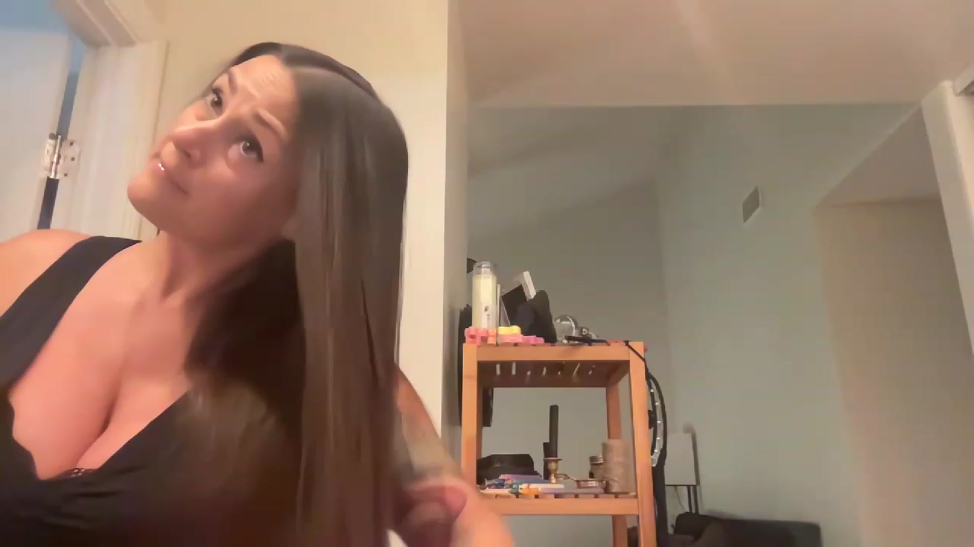 Gallery image thumbnail from Yourgirljones's myfreecams stream on, 04/28/2023, 22:41 image 20 of 20