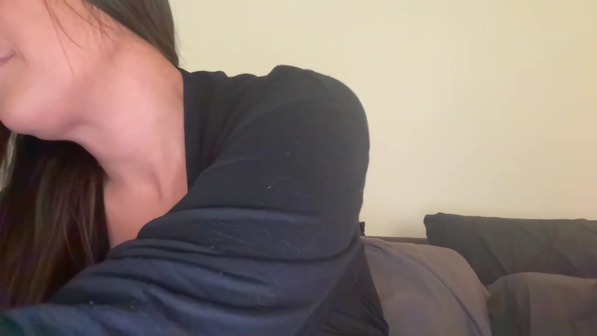 Gallery image thumbnail from Yourgirljones's myfreecams stream on, 04/29/2023, 22:13 image 16 of 20