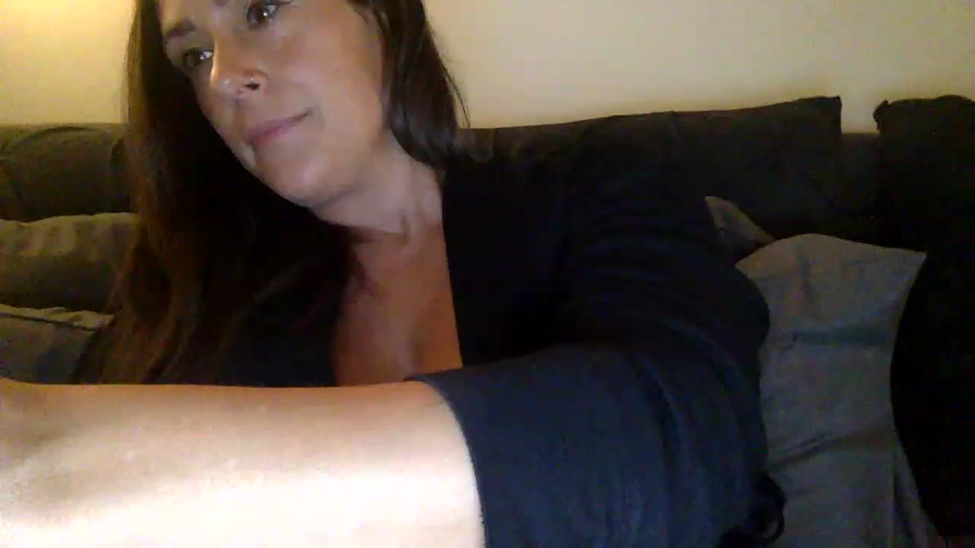 Gallery image thumbnail from Yourgirljones's myfreecams stream on, 05/15/2023, 21:59 image 8 of 20