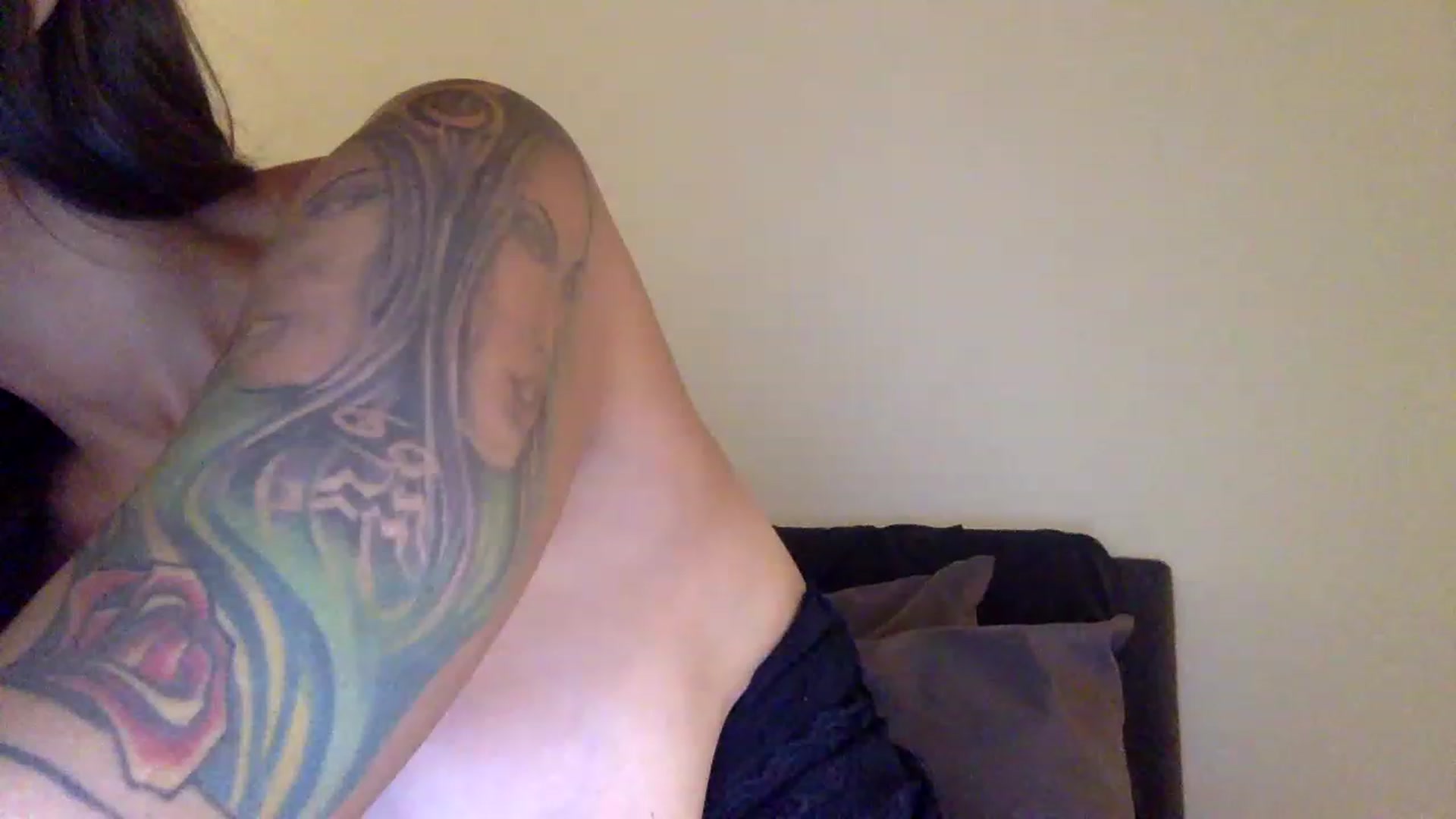 Gallery image thumbnail from Yourgirljones's myfreecams stream on, 05/17/2023, 20:57 image 1 of 20