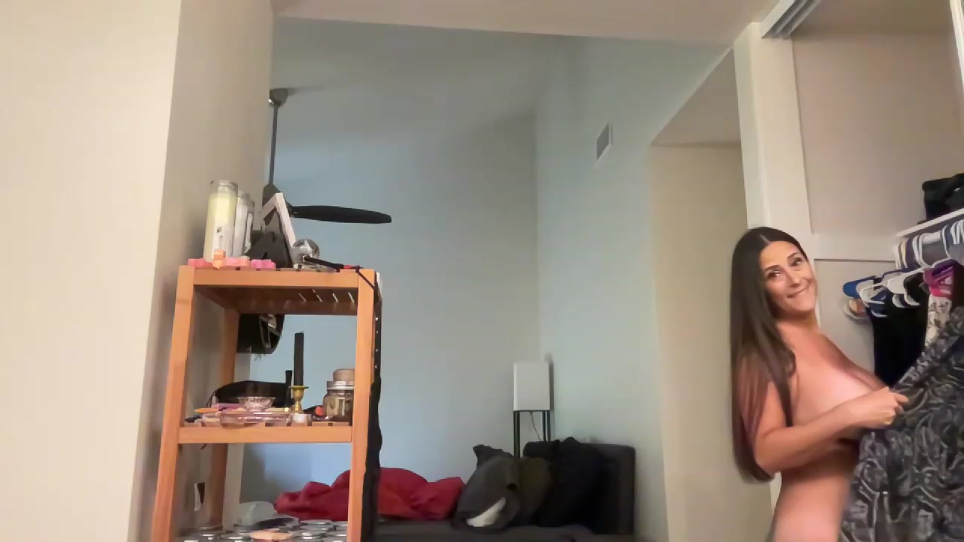 Gallery image thumbnail from Yourgirljones's myfreecams stream on, 05/26/2023, 22:36 image 8 of 20