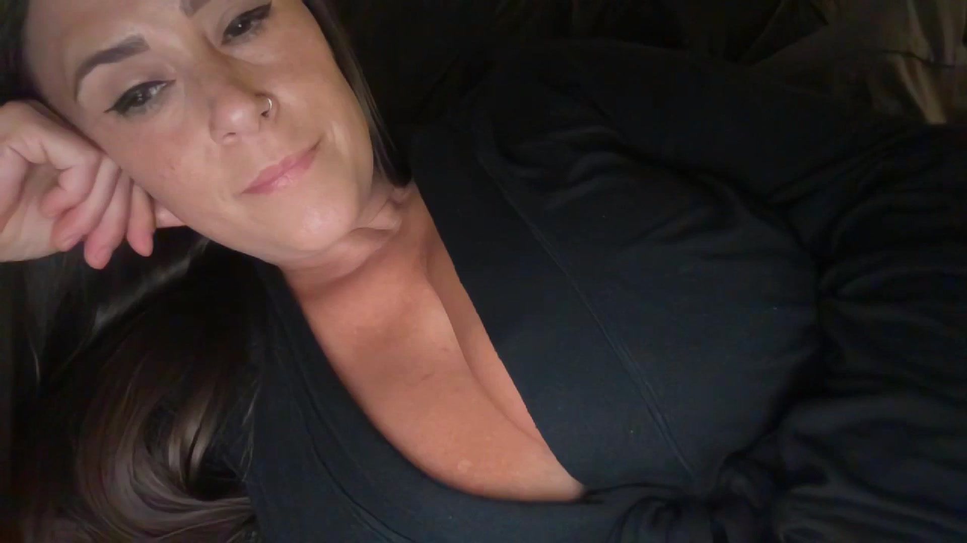 Gallery image thumbnail from Yourgirljones's myfreecams stream on, 07/23/2023, 03:15 image 12 of 20