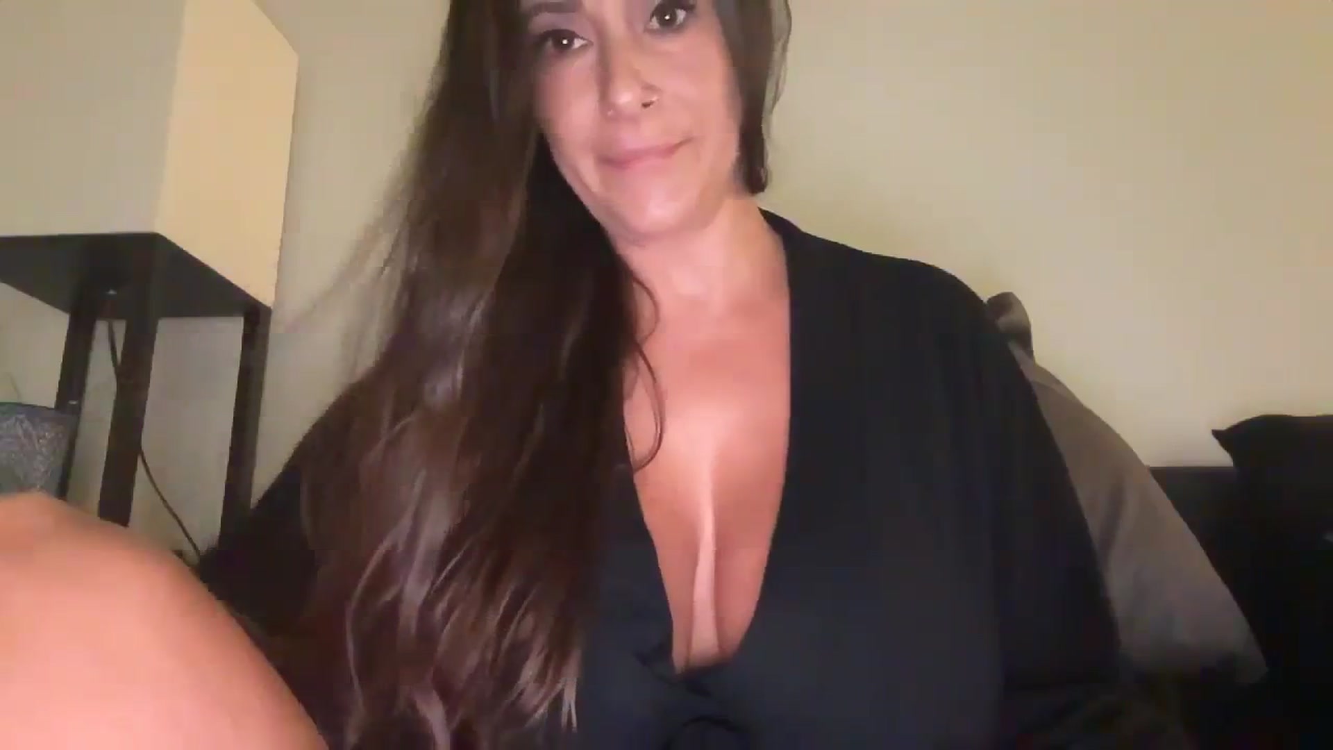 Gallery image thumbnail from Yourgirljones's myfreecams stream on, 09/20/2023, 19:17 image 12 of 20
