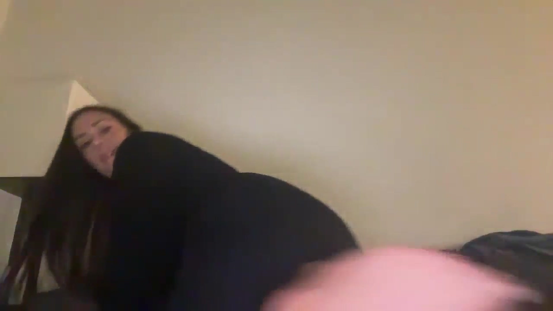 Gallery image thumbnail from Yourgirljones's myfreecams stream on, 09/30/2023, 18:39 image 15 of 20