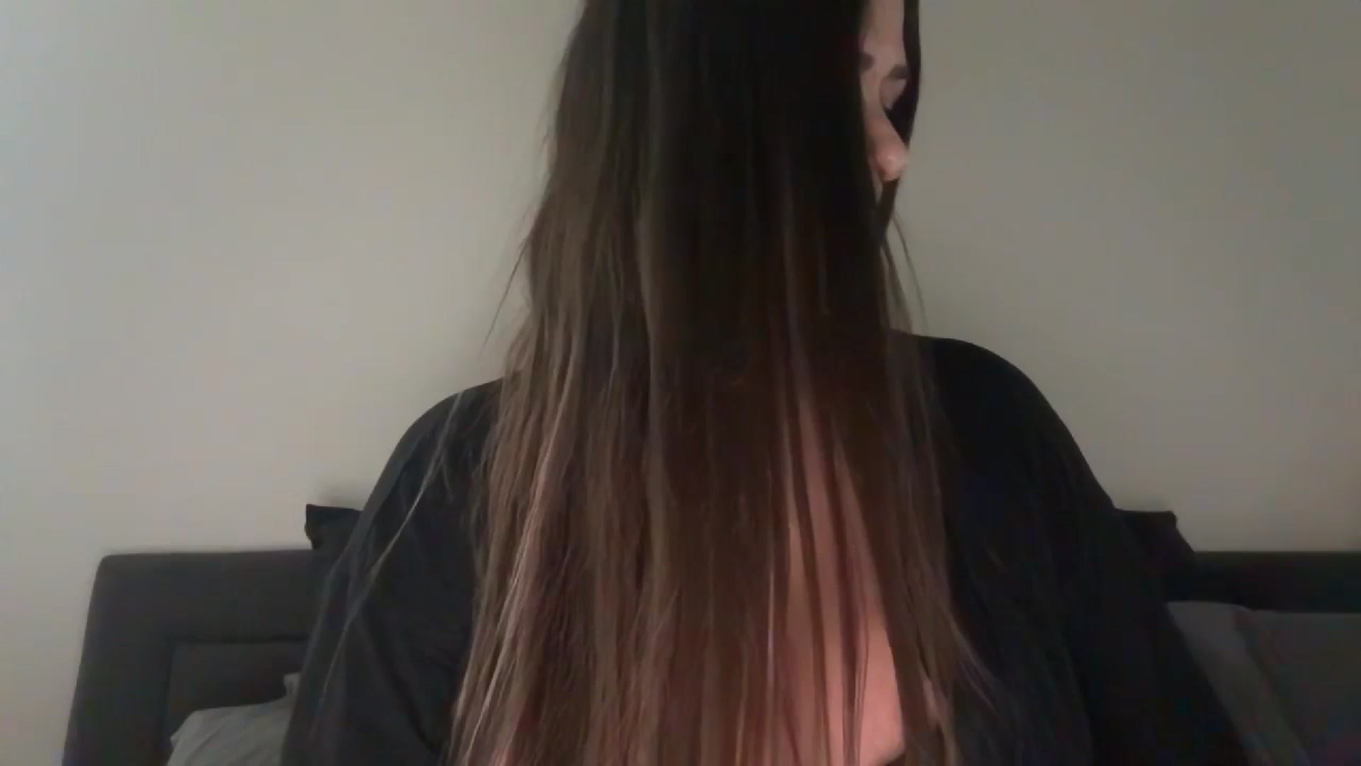 Gallery image thumbnail from Yourgirljones's myfreecams stream on, 10/14/2024, 17:24 image 20 of 20