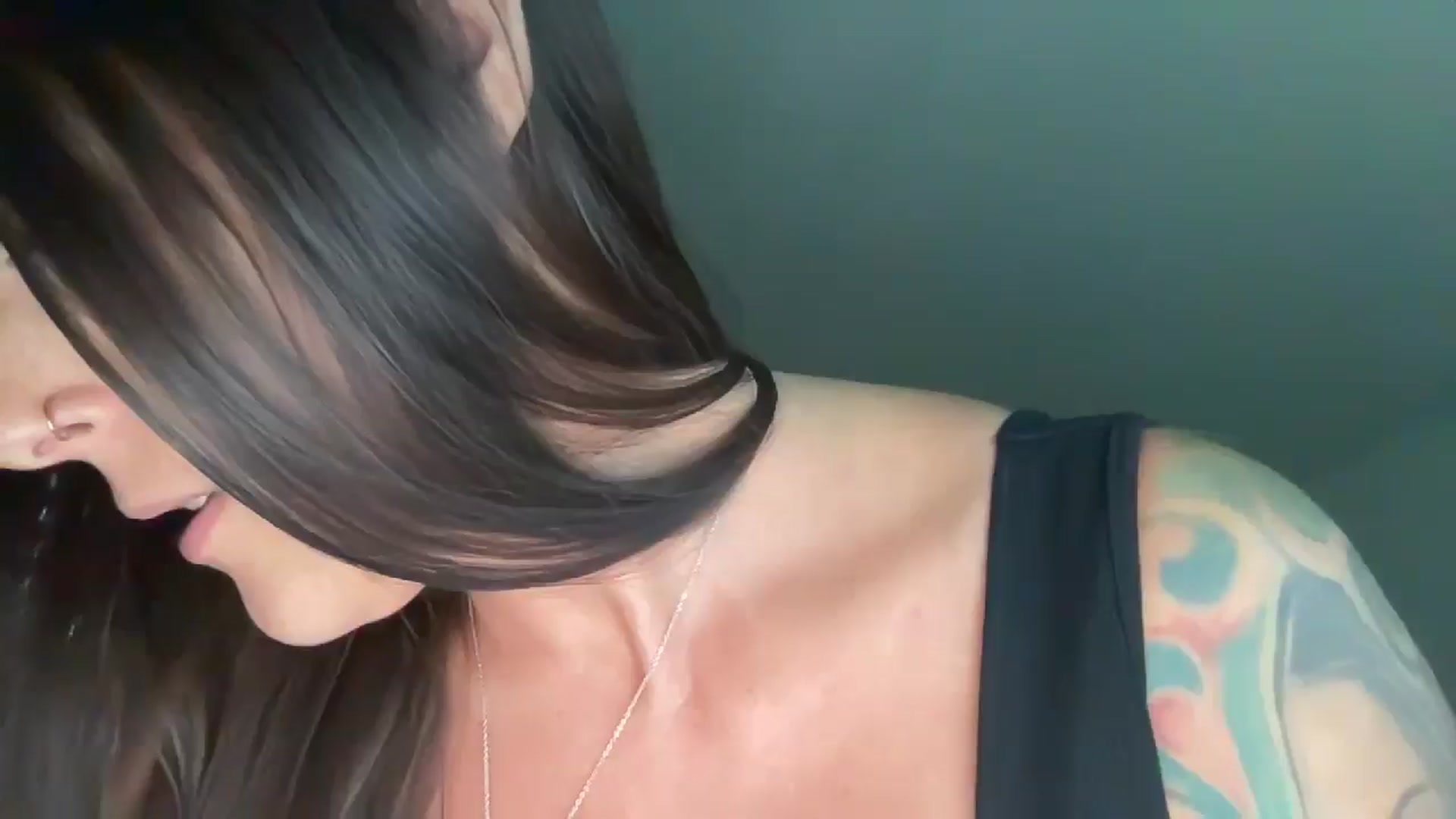 Gallery image thumbnail from Yourgirljones's myfreecams stream on, 07/18/2025, 22:20 image 19 of 20