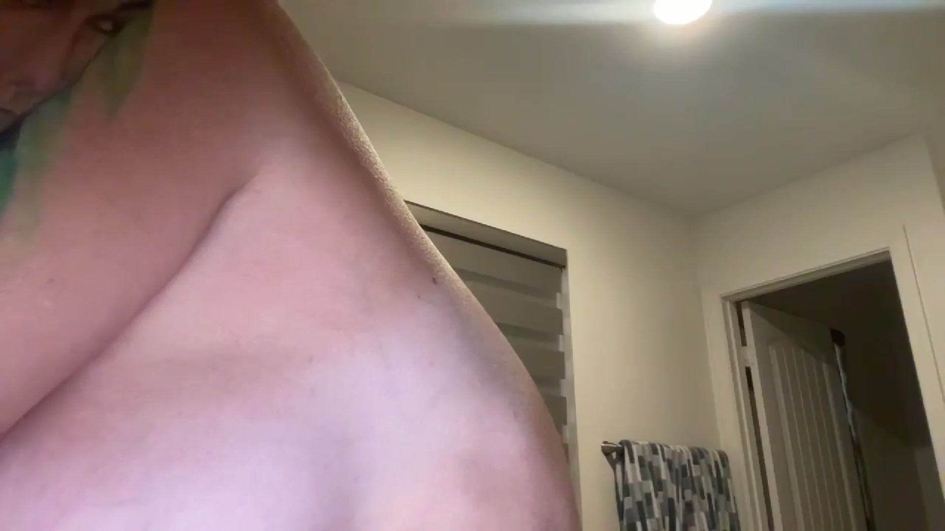 Gallery image thumbnail from Yourgirljones's myfreecams stream on, 08/03/2025, 03:58 image 6 of 20