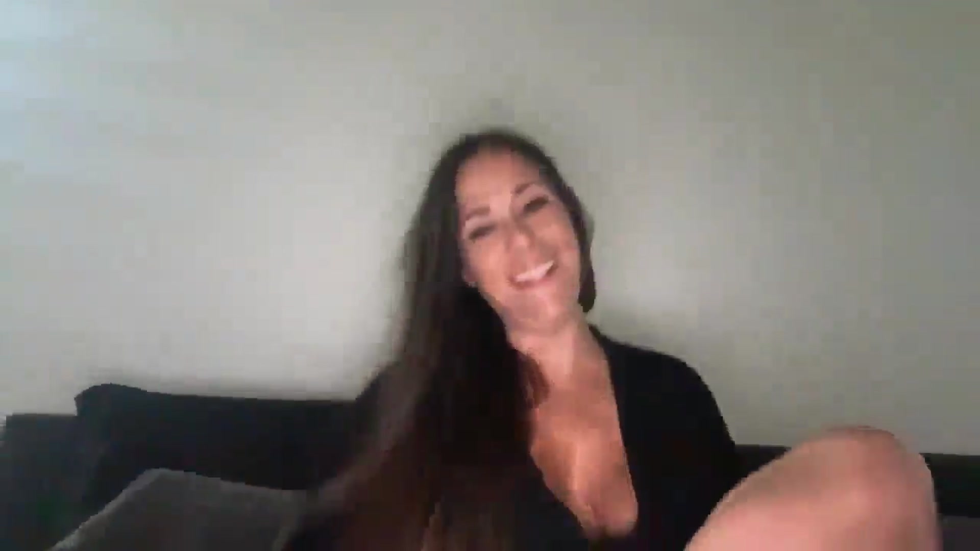 Gallery image thumbnail from Yourgirljones's myfreecams stream on, 08/03/2025, 18:02 image 8 of 20