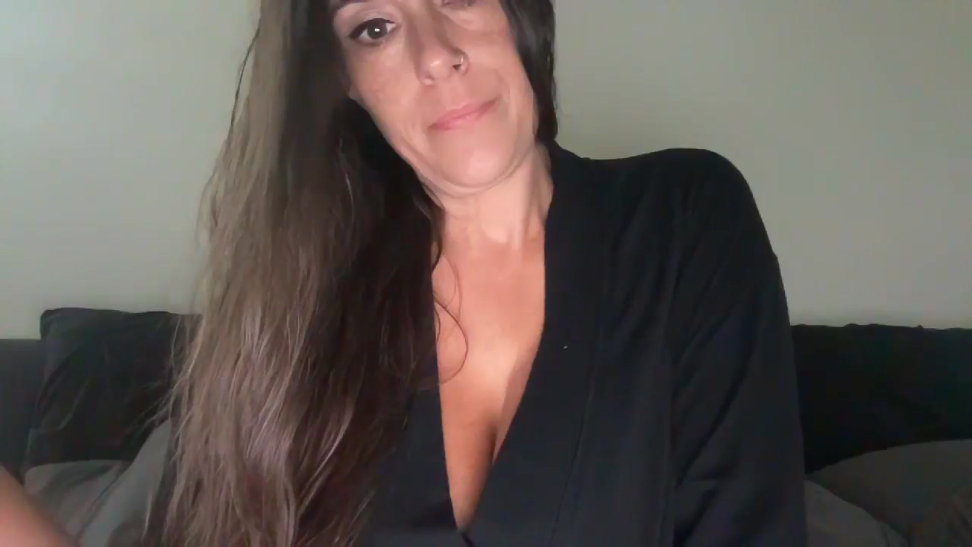 Gallery image thumbnail from Yourgirljones's myfreecams stream on, 08/21/2025, 18:29 image 7 of 20