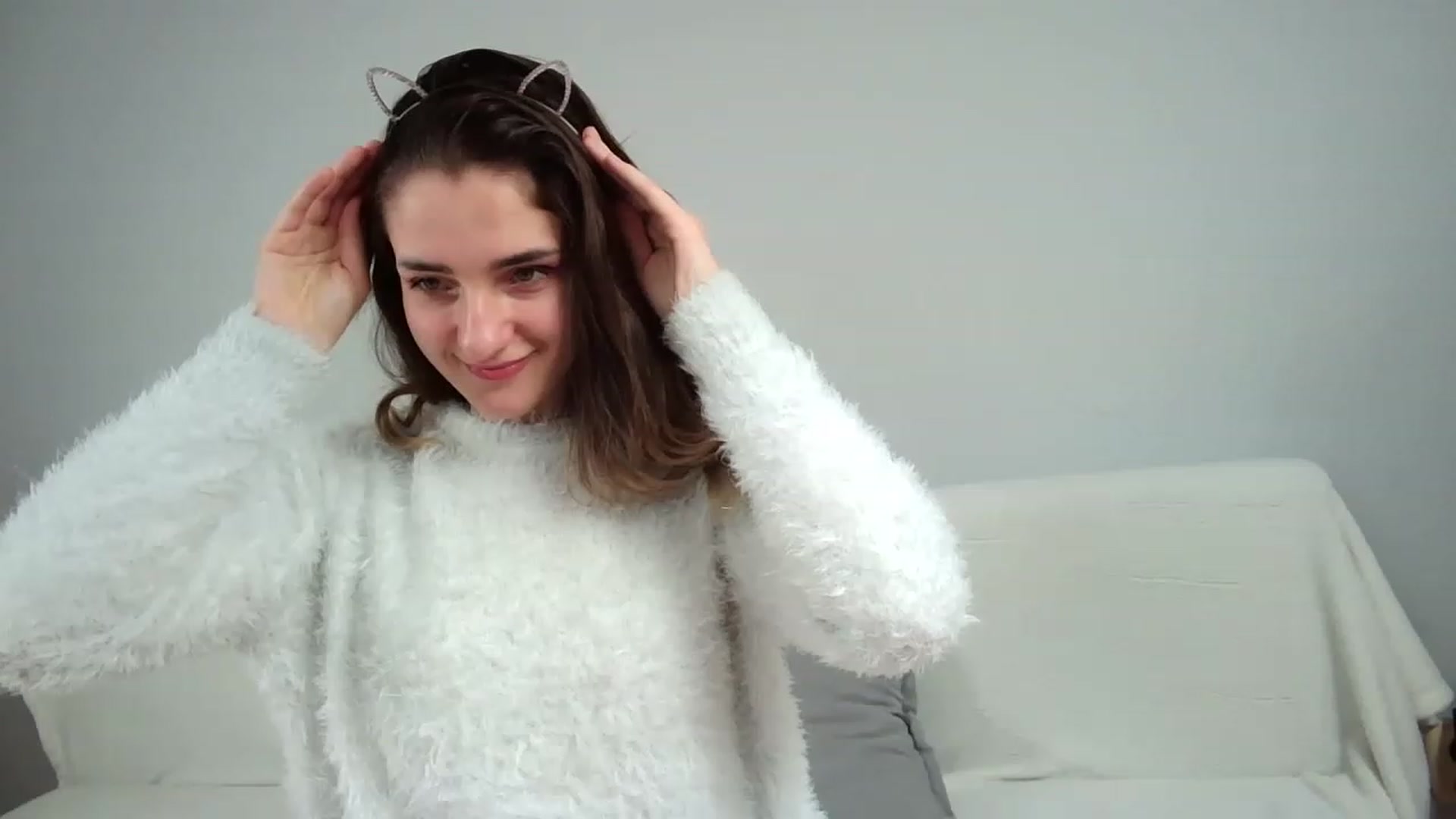 Gallery image thumbnail from YourkittenO_O's myfreecams stream on, 12/25/2022, 18:03 image 2 of 20